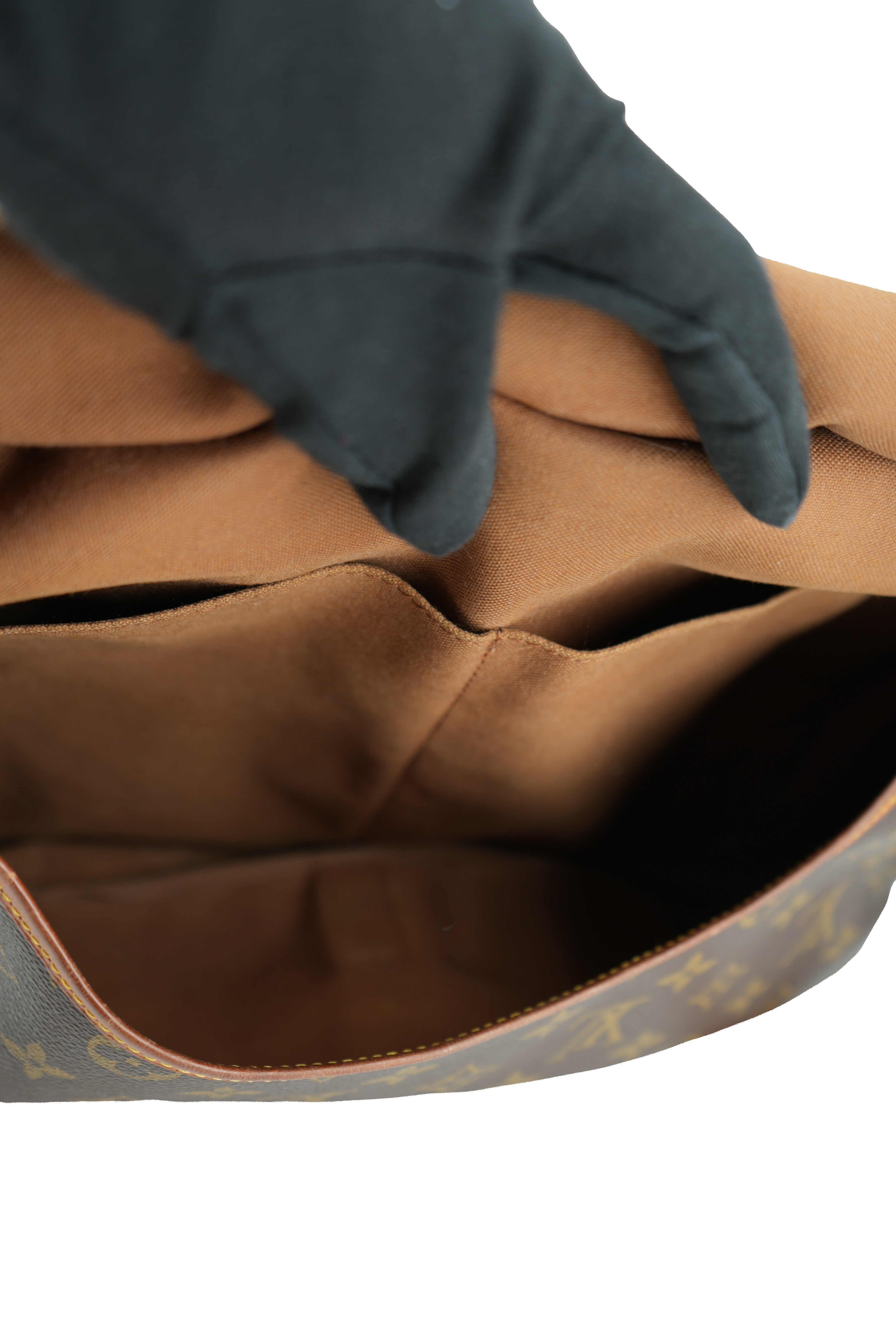Louis Vuitton monogram Saumur 35 AR1904
