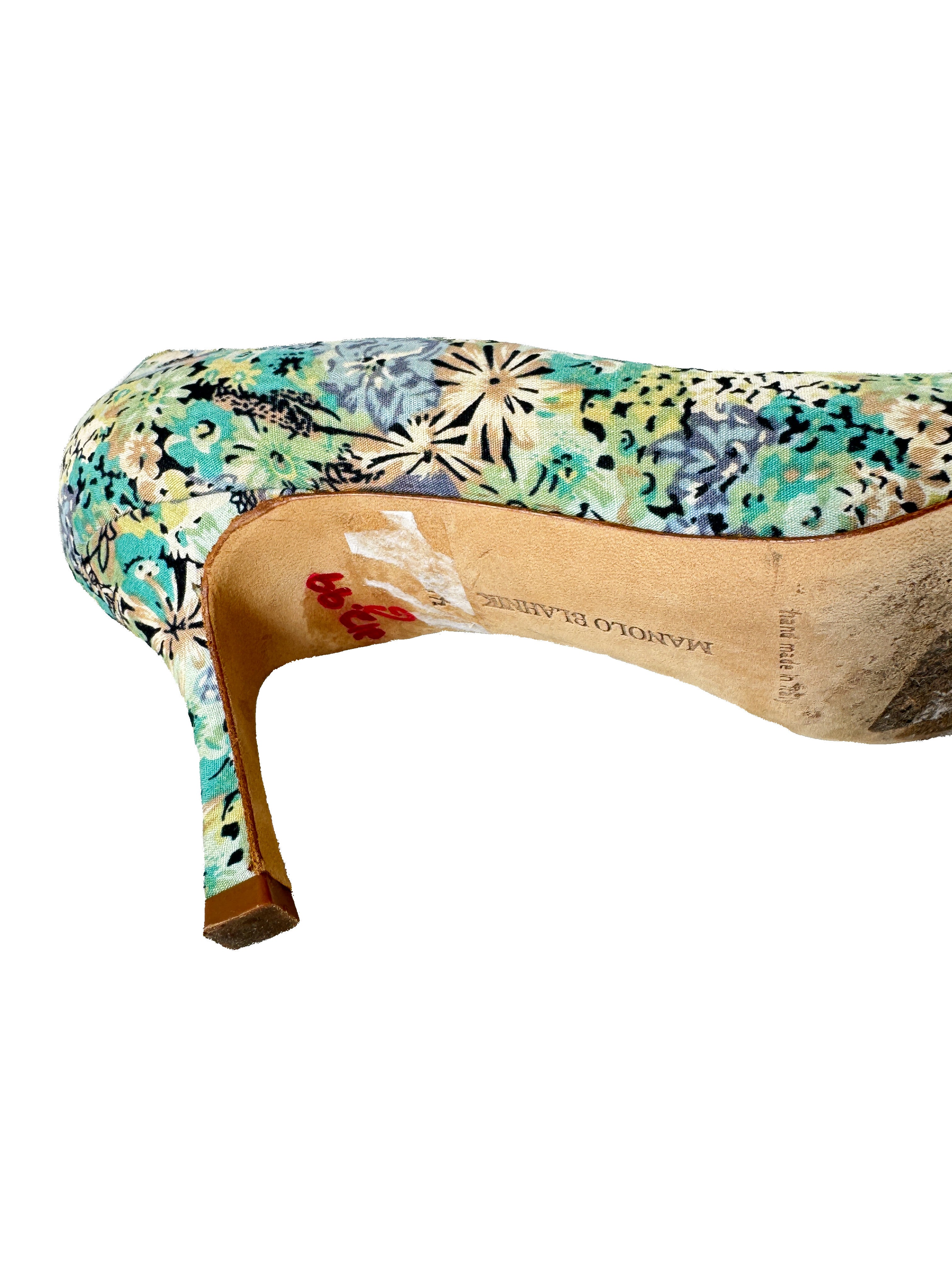Manolo Blahnik green/blue floral print pumps size 38.5