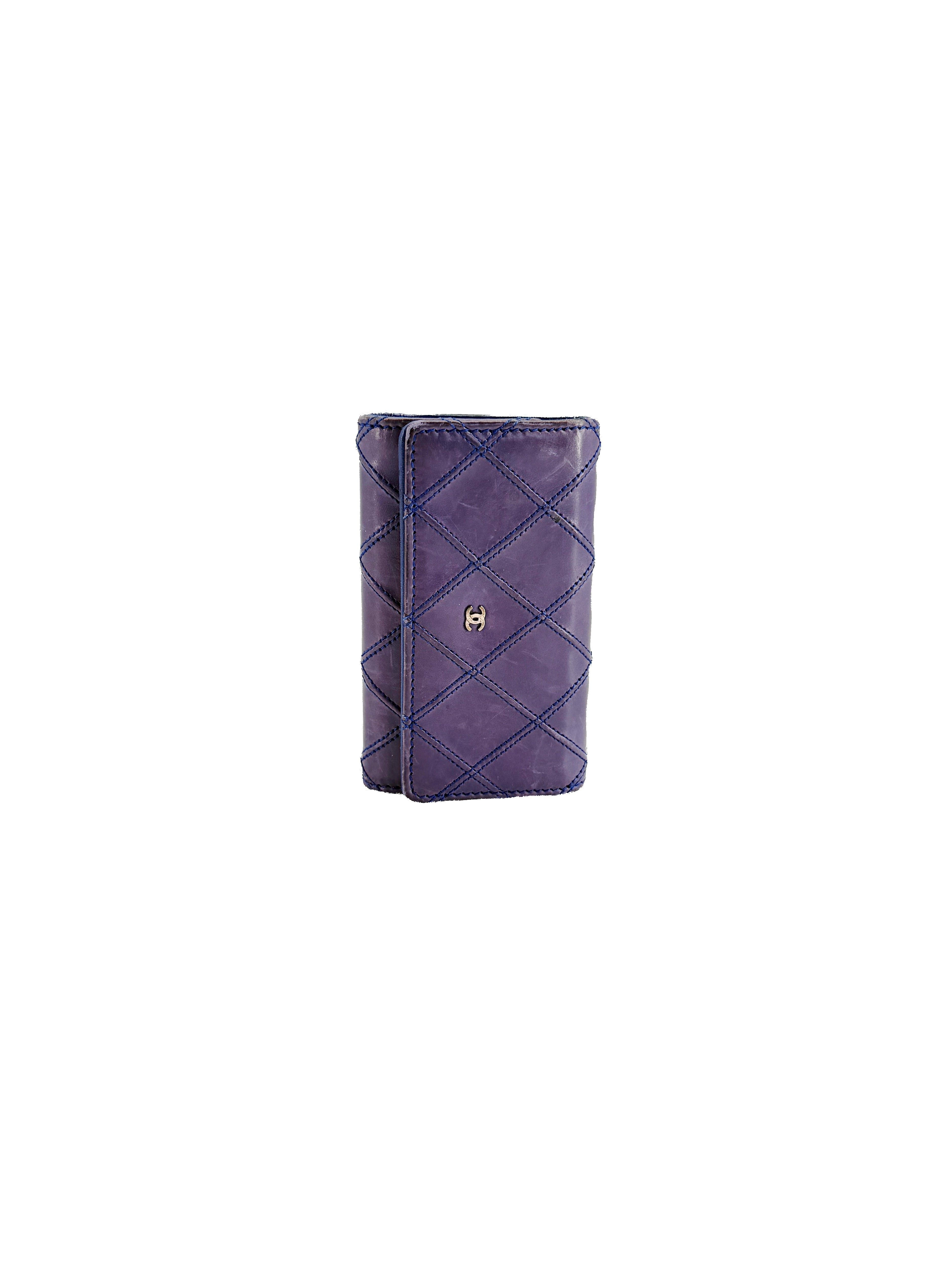 Chanel navy blue quilted leather key case 16130969