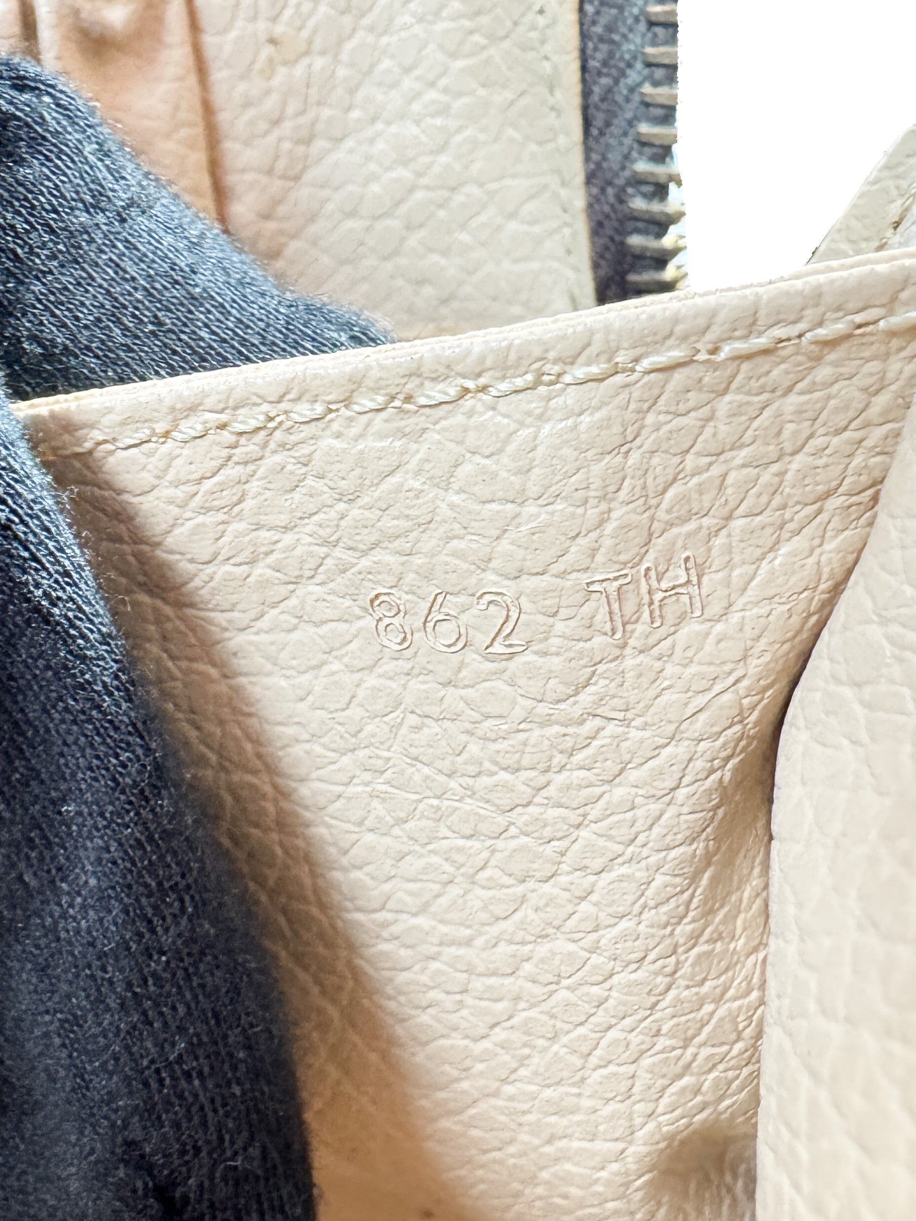 Louis Vuitton monogram trousse toilette 28 862TH