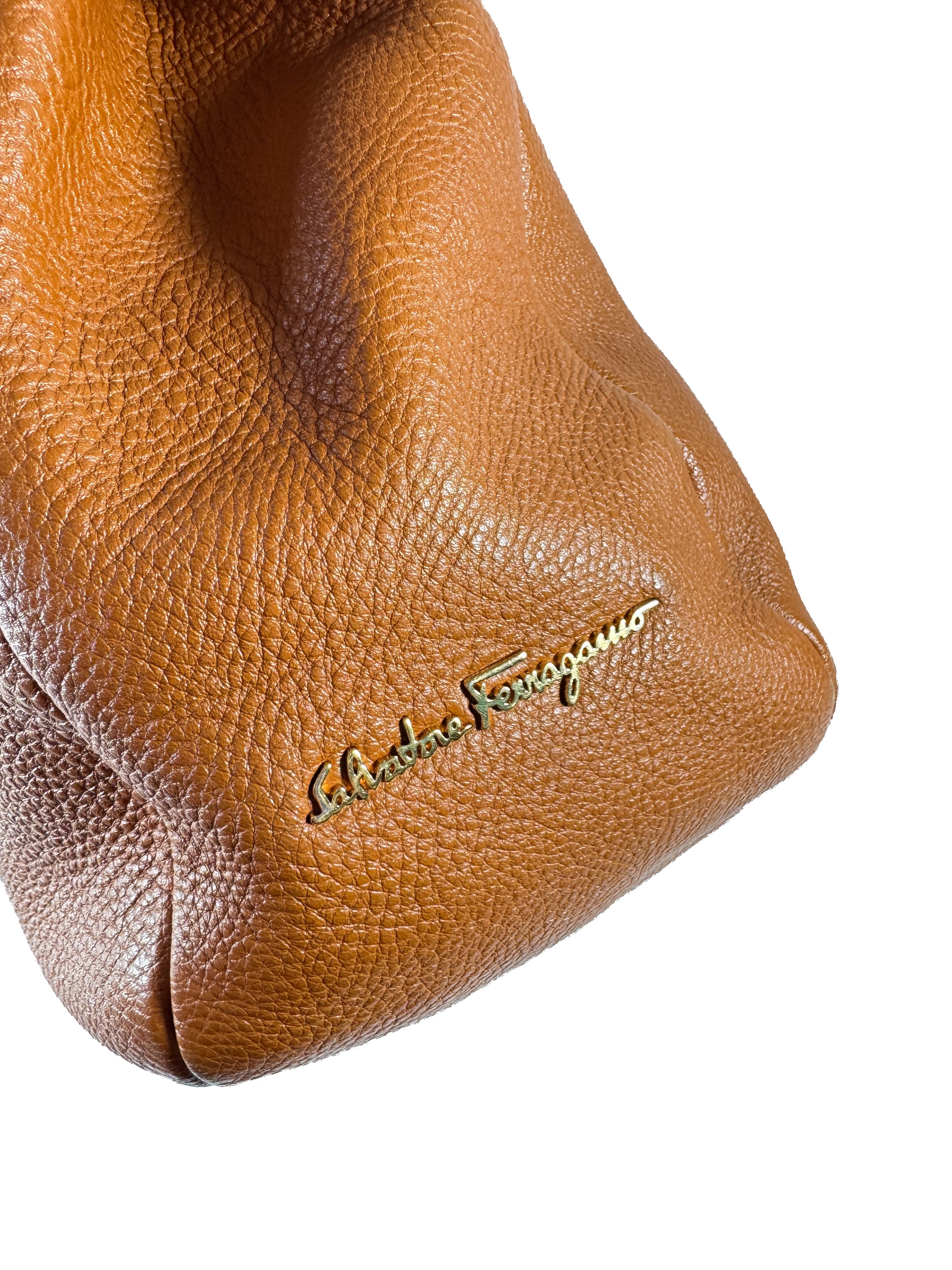 Ferragamo brown leather Gancini tote AU21D447