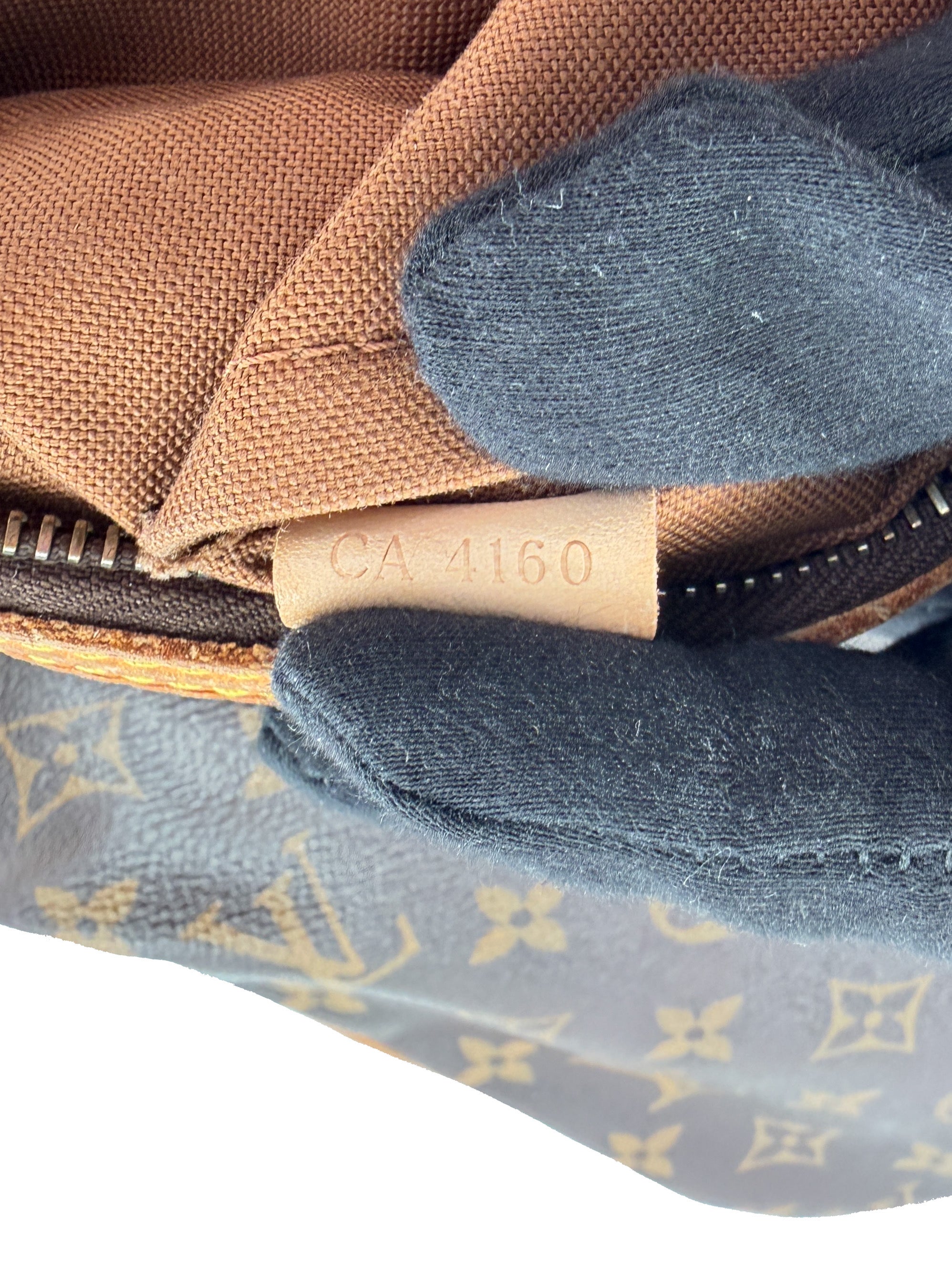 Louis Vuitton monogram Odeon MM CA4160