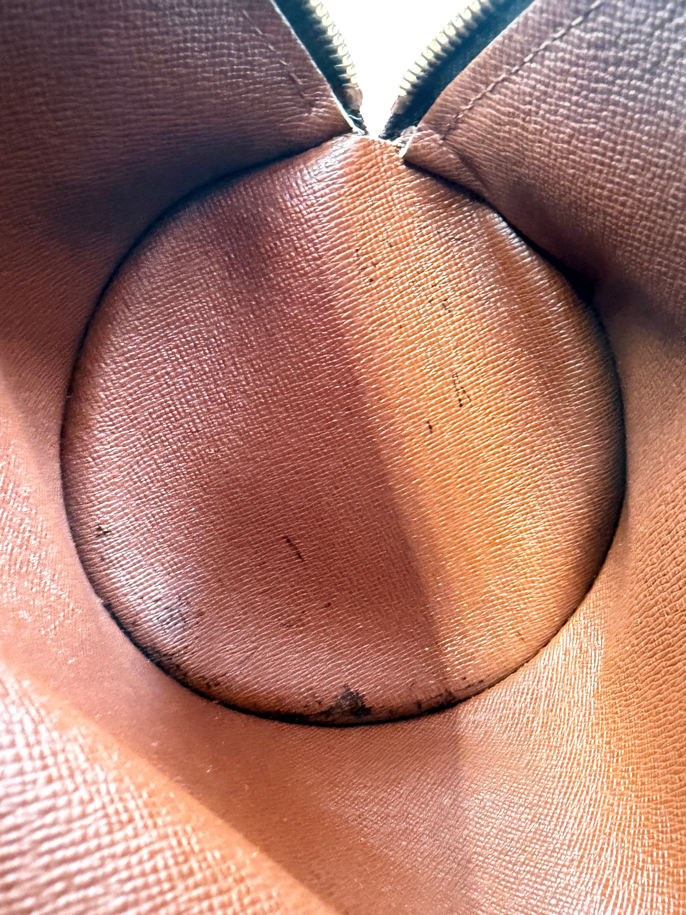 Louis Vuitton monogram Papillon 26 SD0023