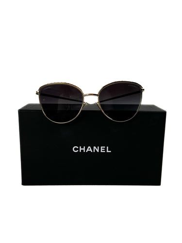 Chanel gold tone aviator sunglasses 4258-B box, case