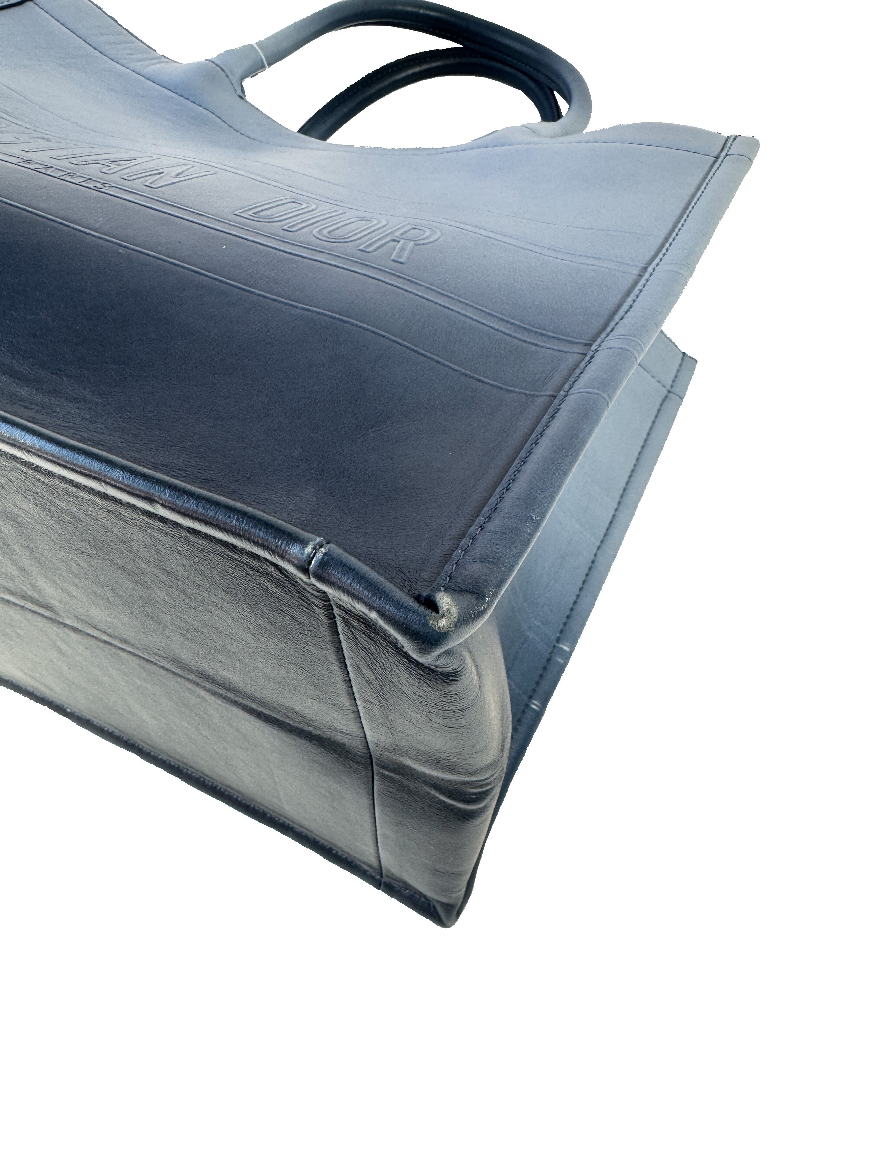 Christian Dior blue leather ombre book tote 62-MA-0211