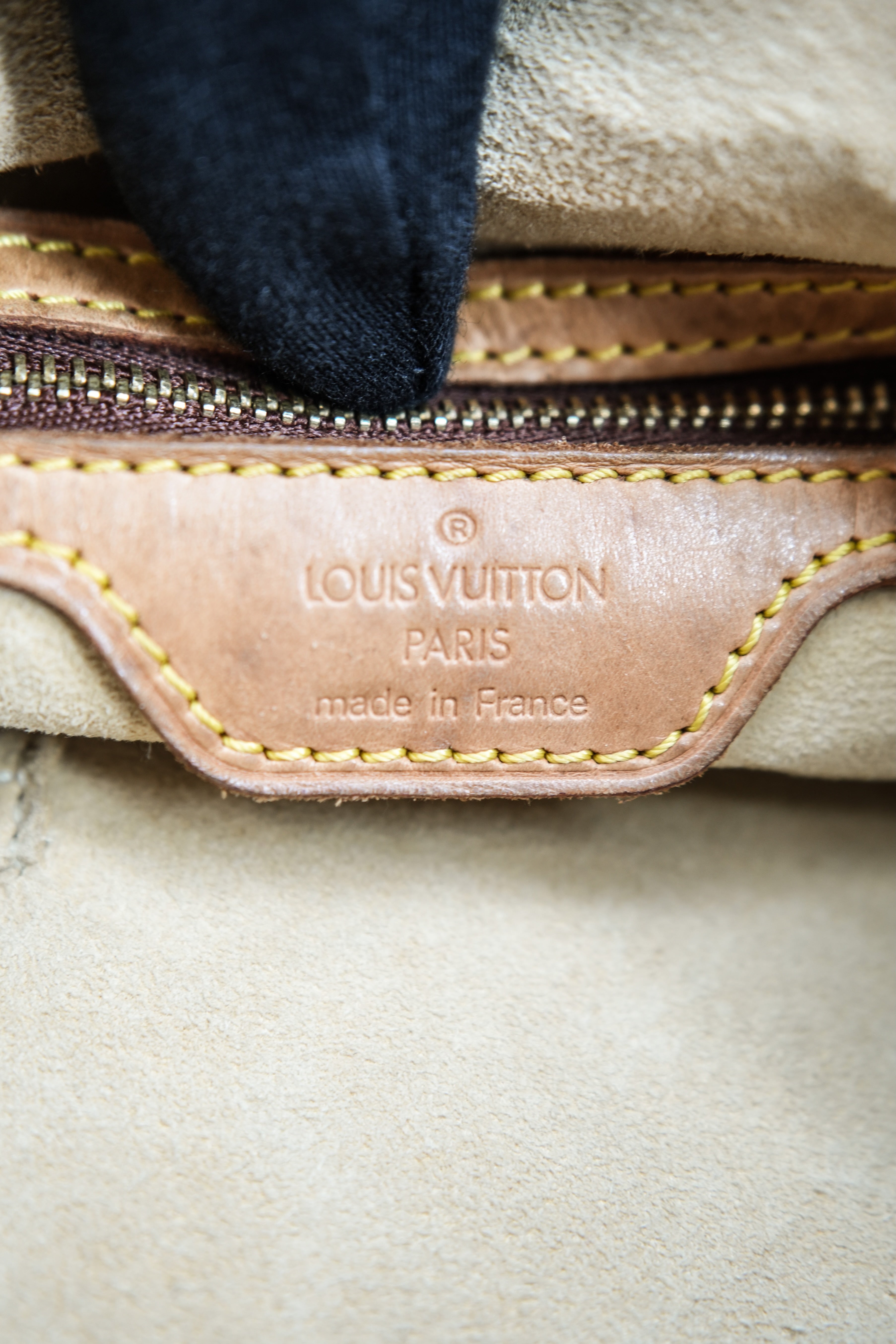 Louis Vuitton monogram Looping GM DU0012