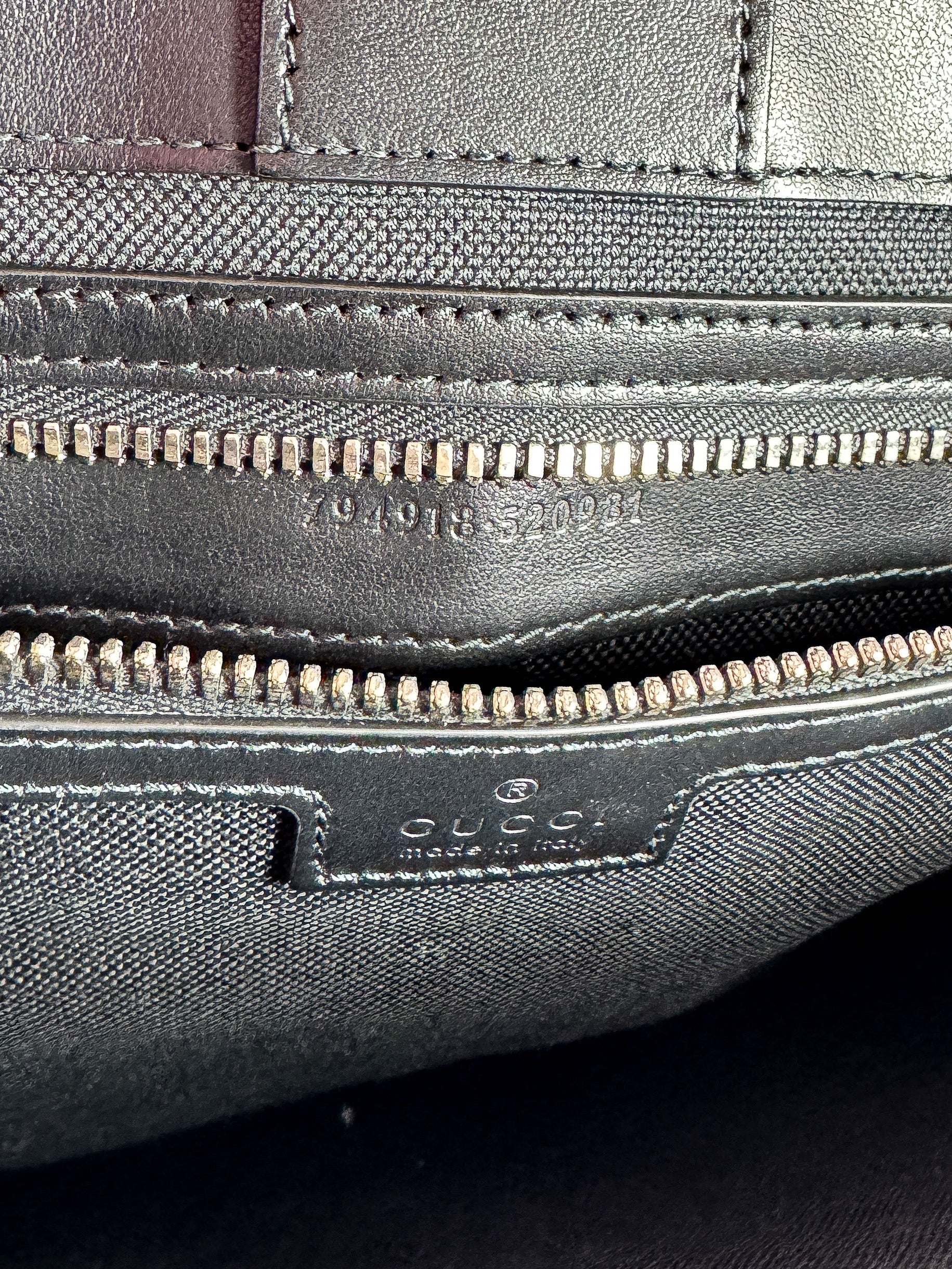 Gucci black GG Supreme vertical tote 794918-520981