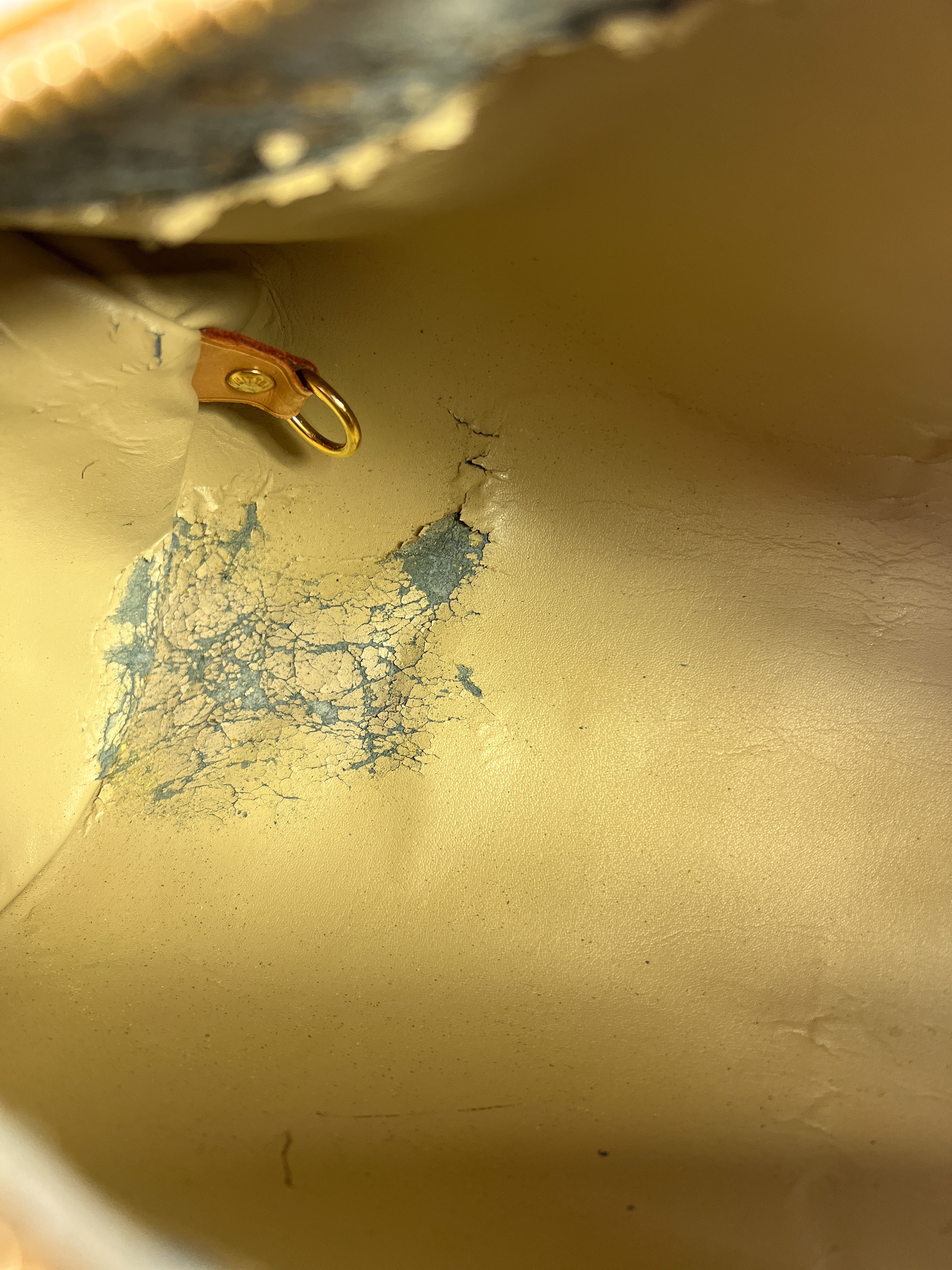 Louis Vuitton vernis yellow Bedford 2000