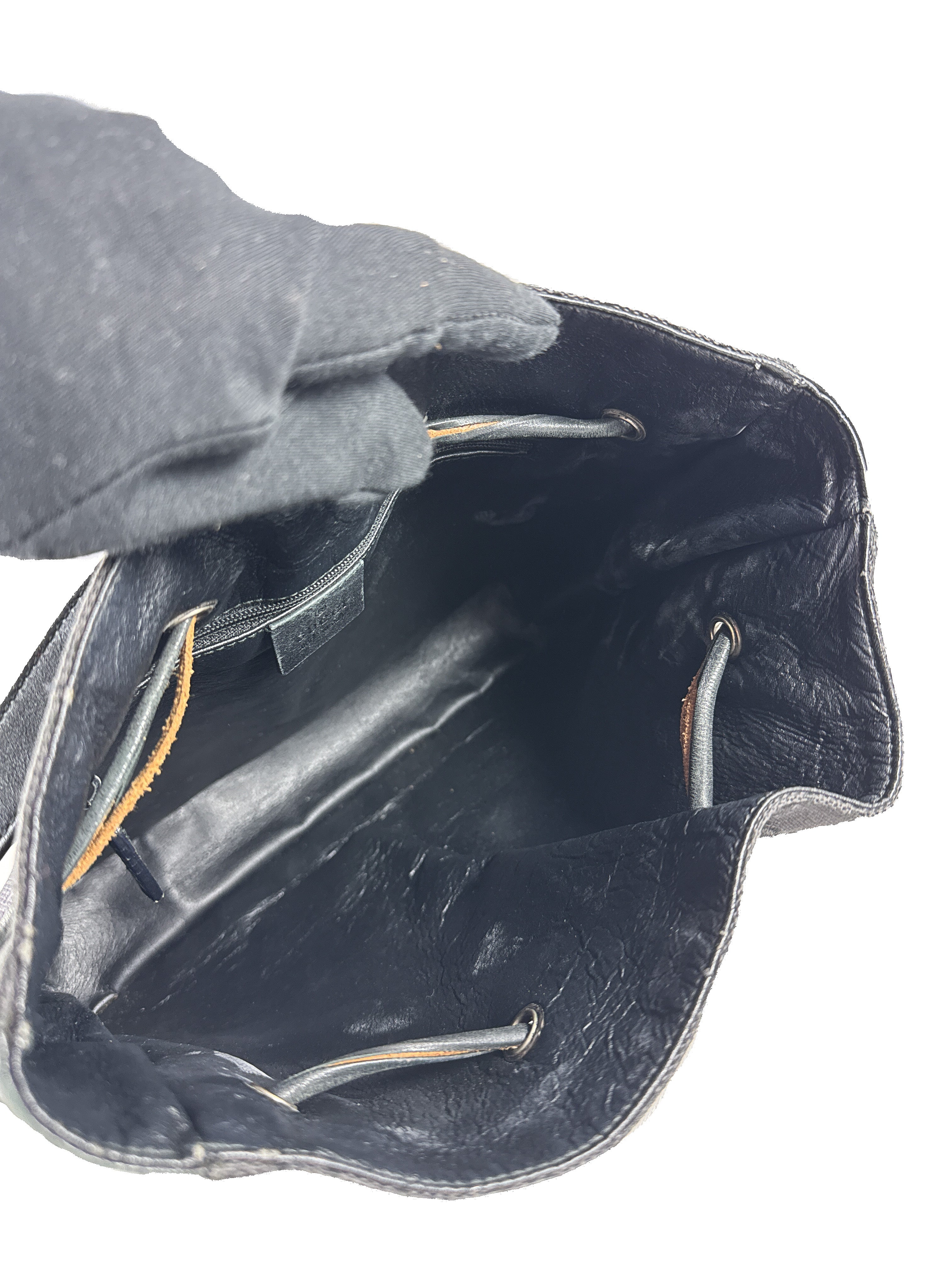 Gucci black signature shoulder bag 001.3748 001998 **as is**