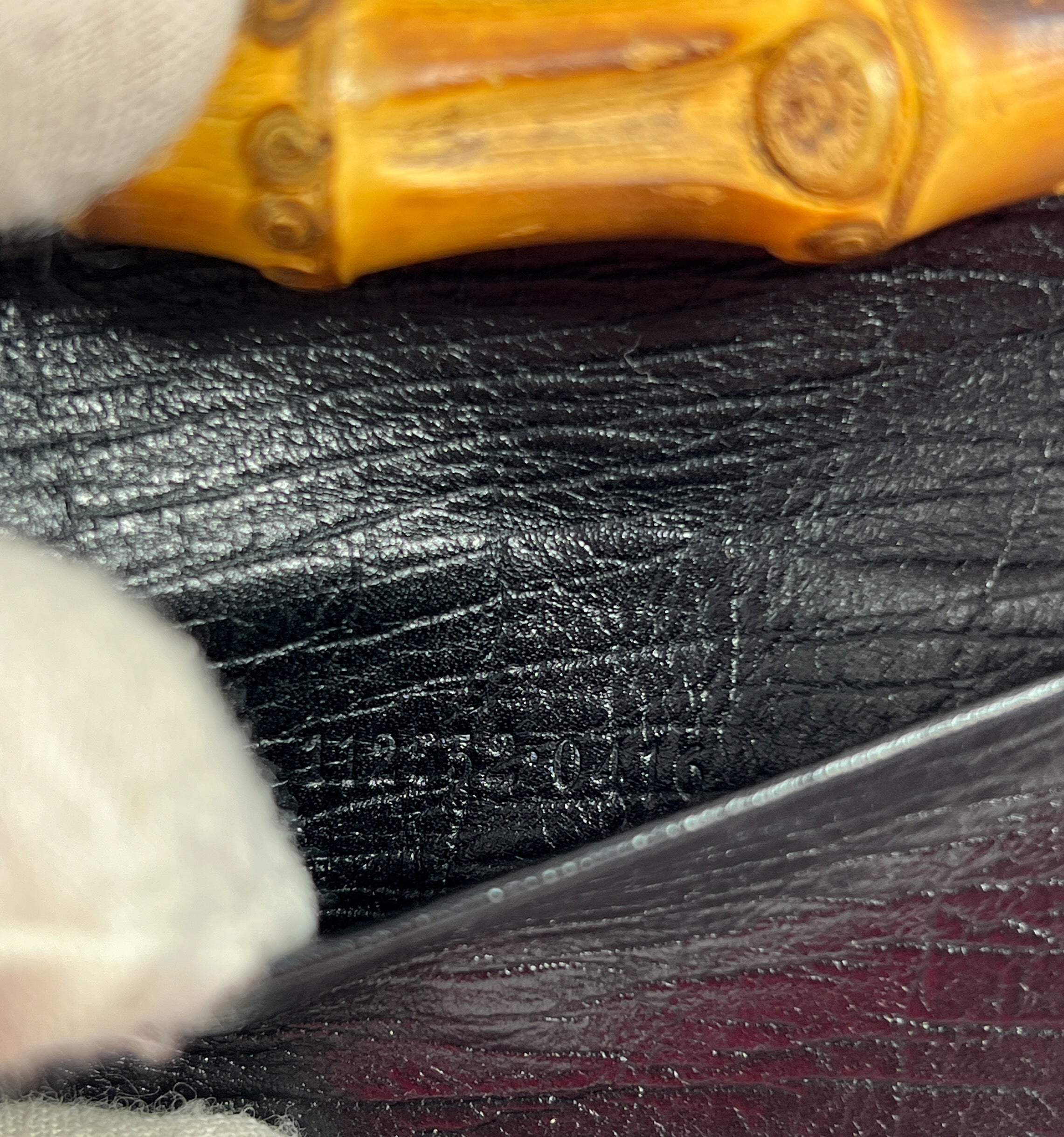 Gucci black signature key holder