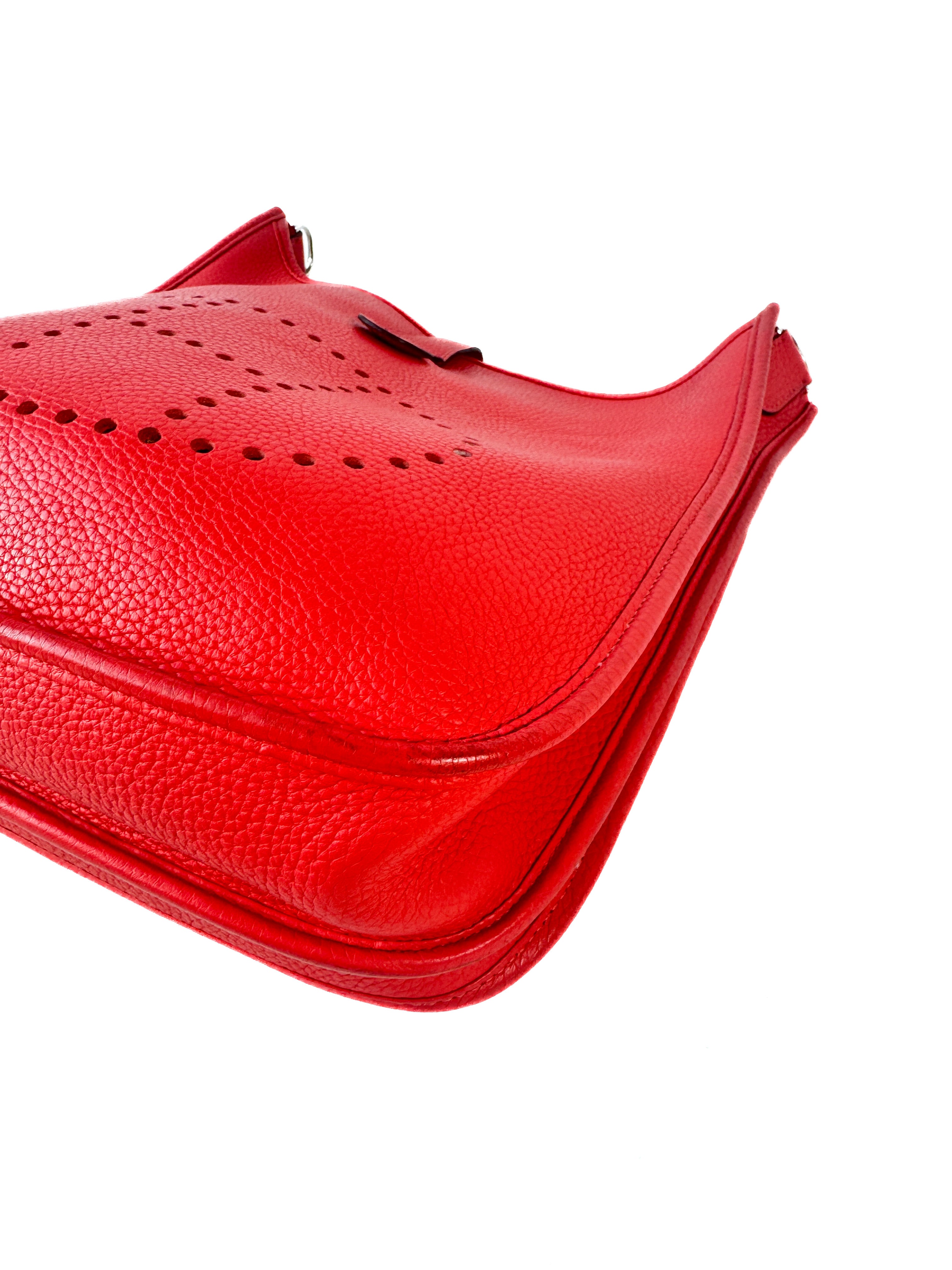 Hermès red leather Evelyne PM (T)