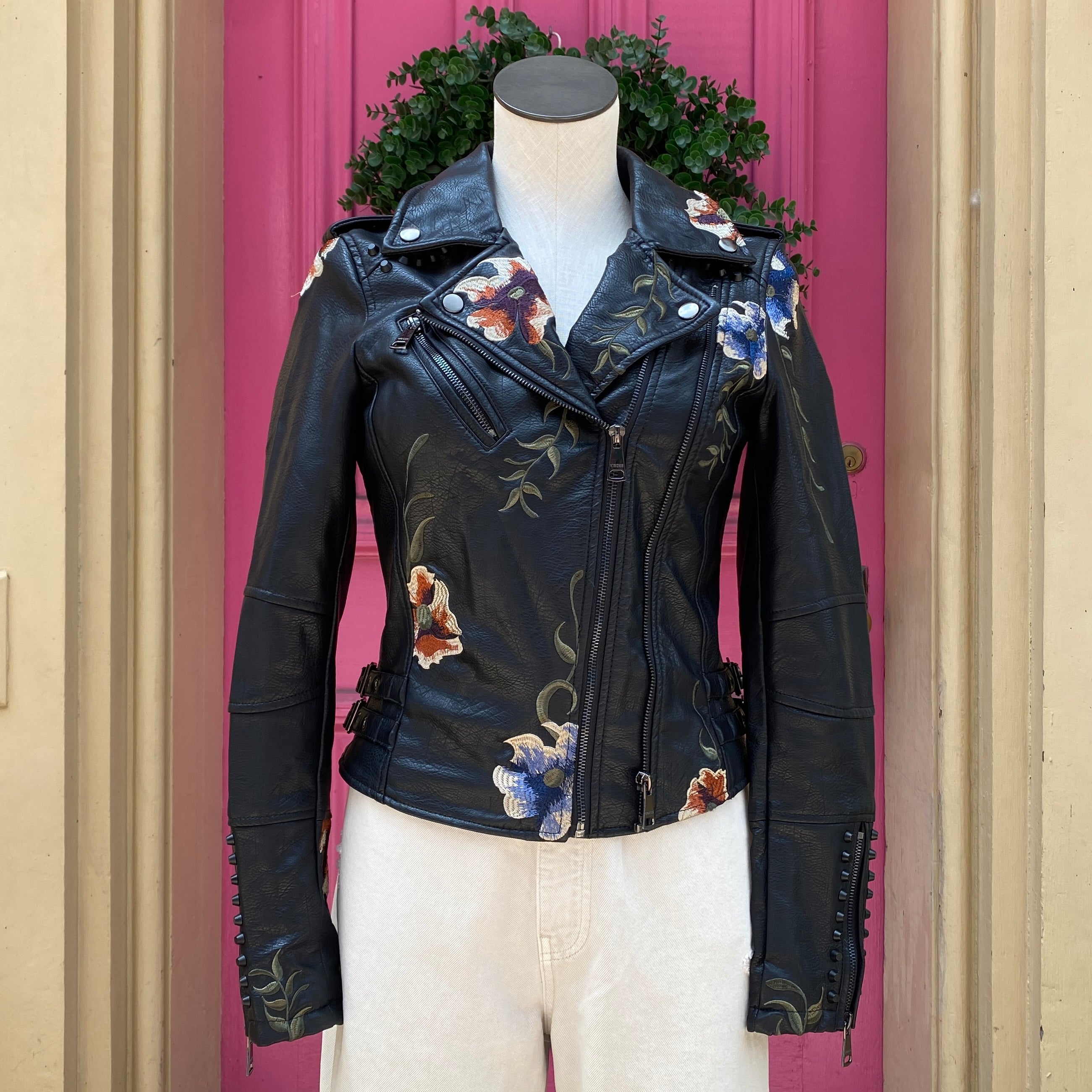 Vigoss black faux leather embroidered jacket size S