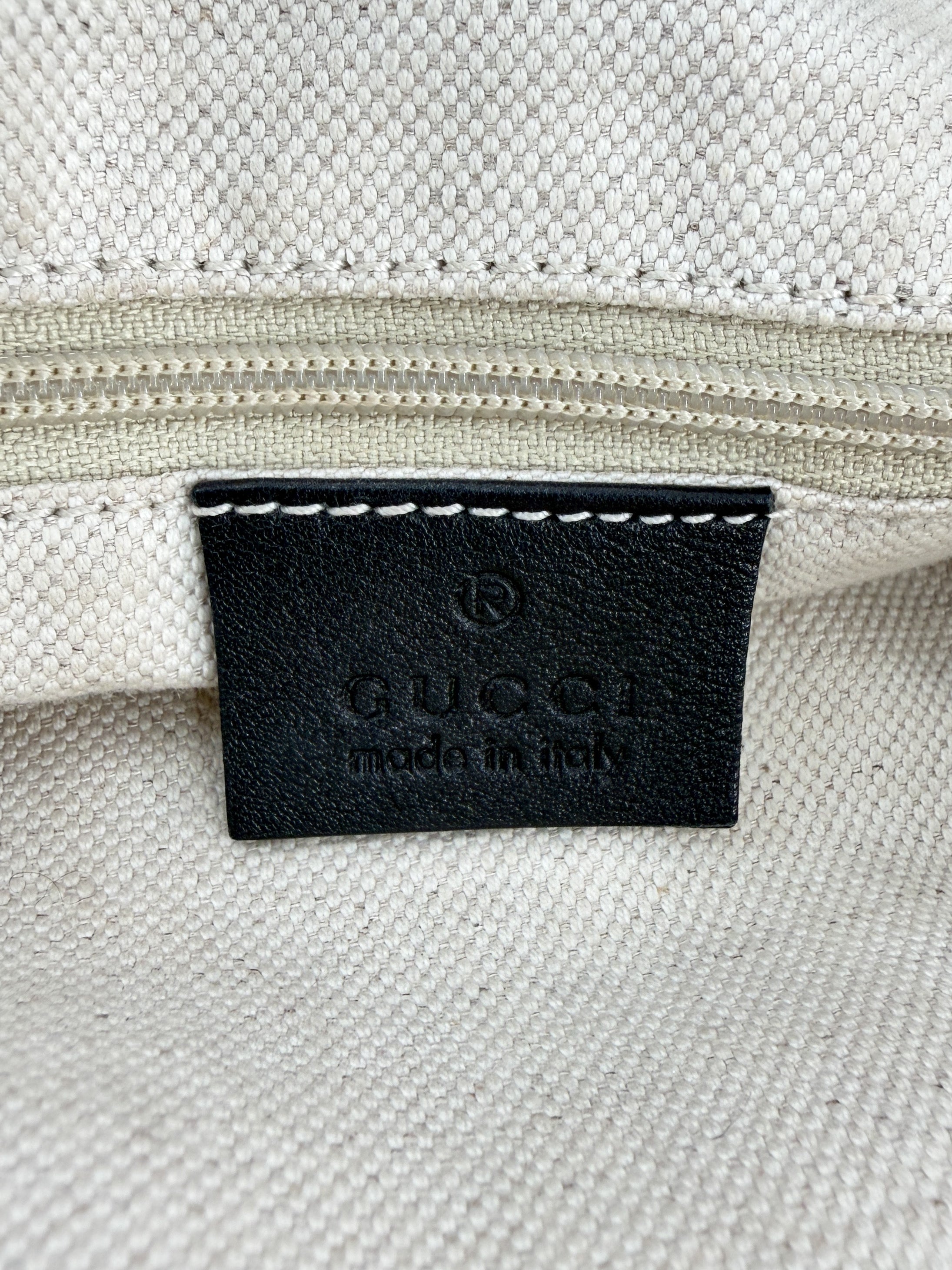 Gucci black leather Sukey 211943 002058