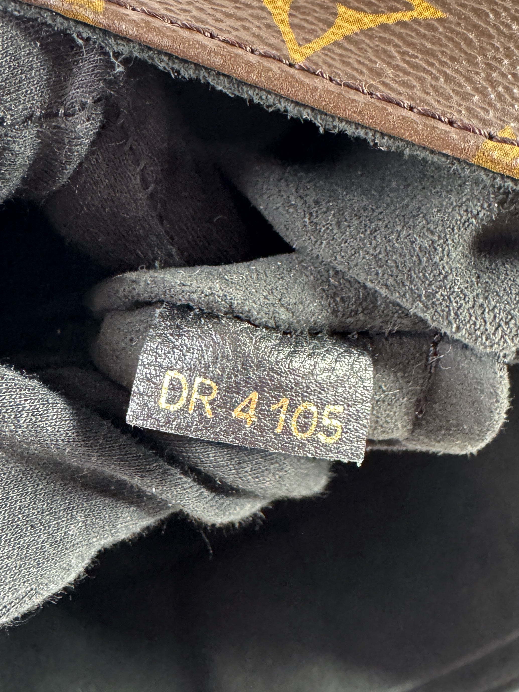 Louis Vuitton monogram Gaia black shoulder bag DR4105