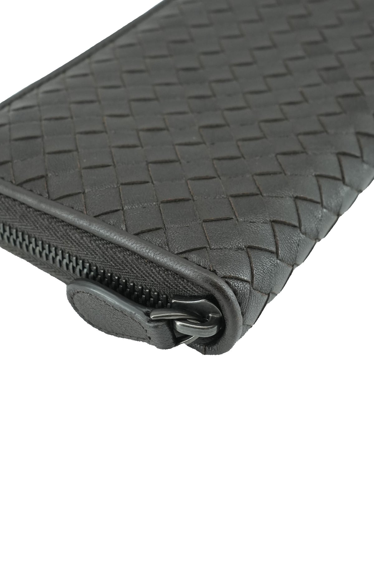 Bottega Veneta brown Intreciatto zip around wallet B07365684U