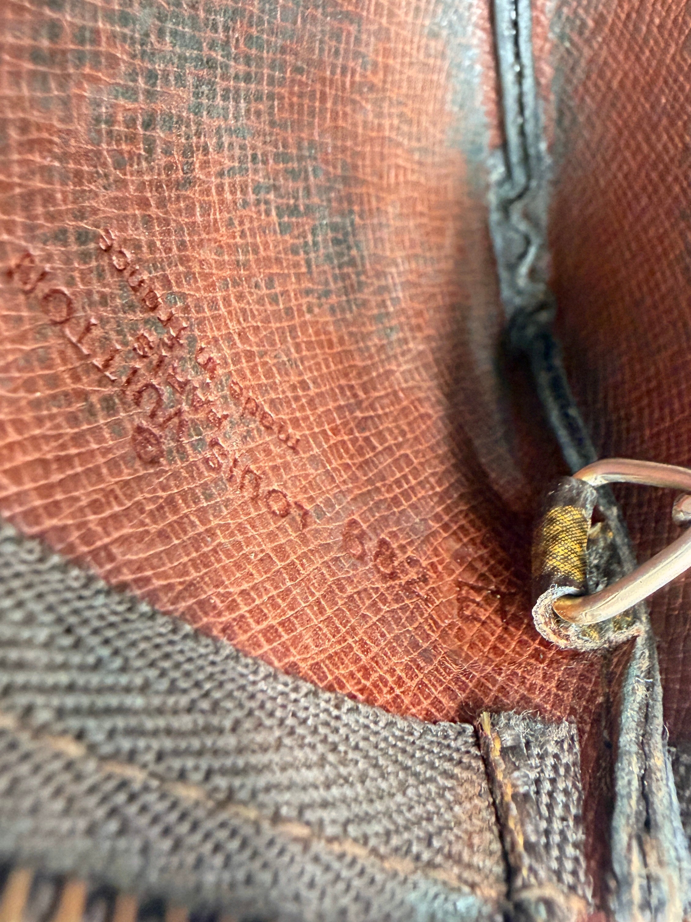 Louis Vuitton monogram Key Cles 882ET