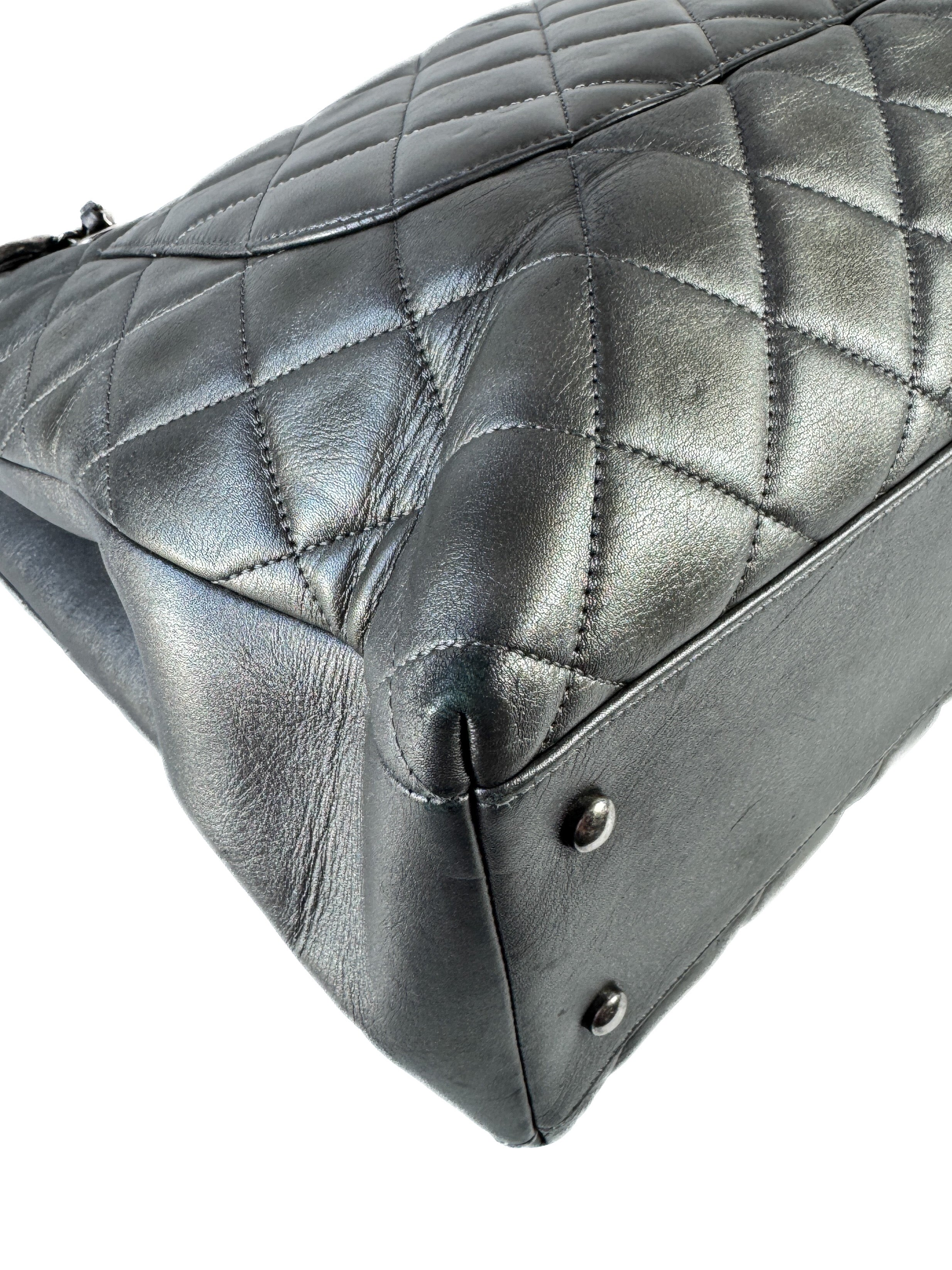 Chanel dark silver quilted large trendy shopping tote 21647644