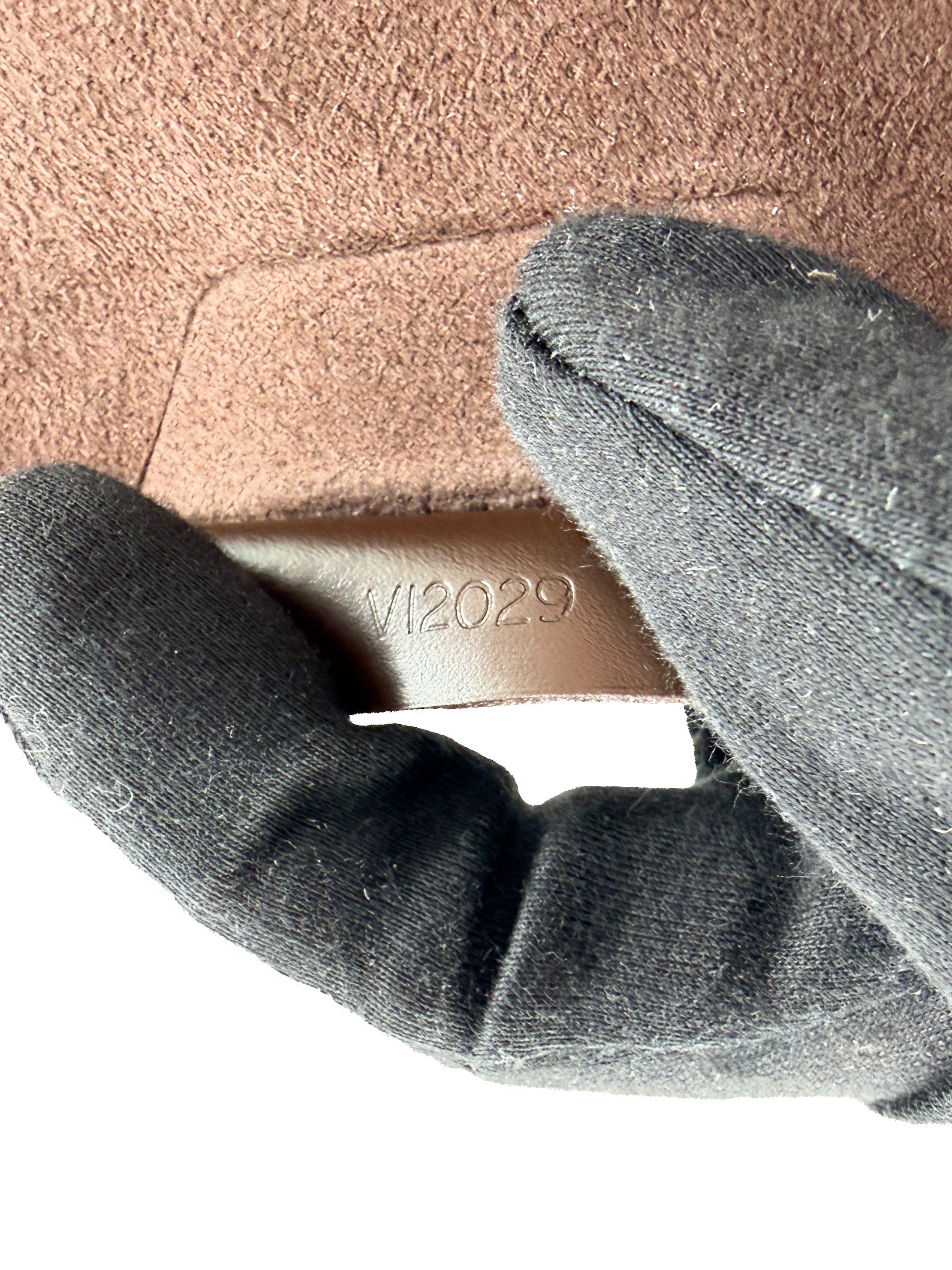 Louis Vuitton damier ebene laptop sleeve VI2029