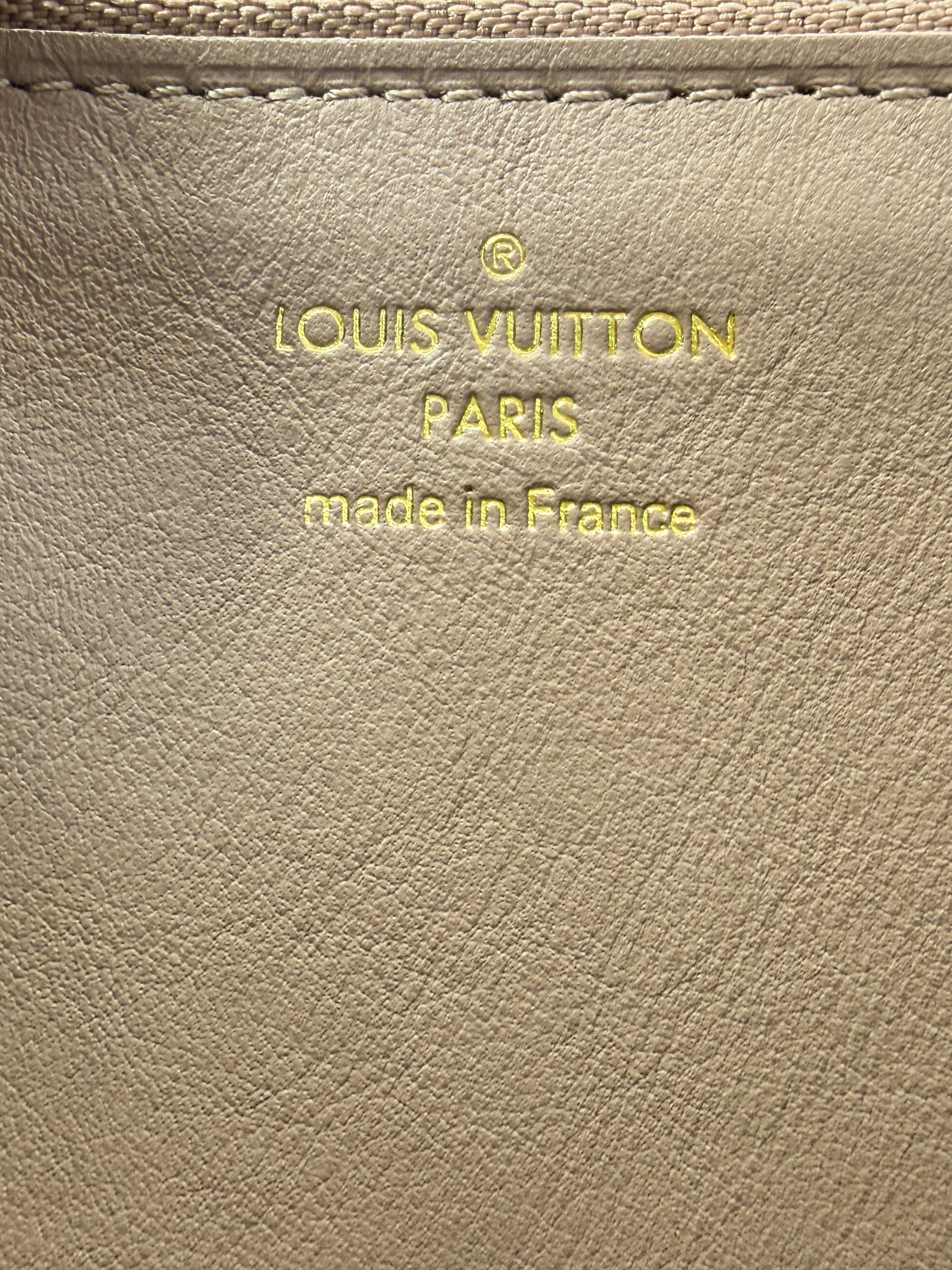 Louis Vuitton taupe Capucines long wallet MI4137