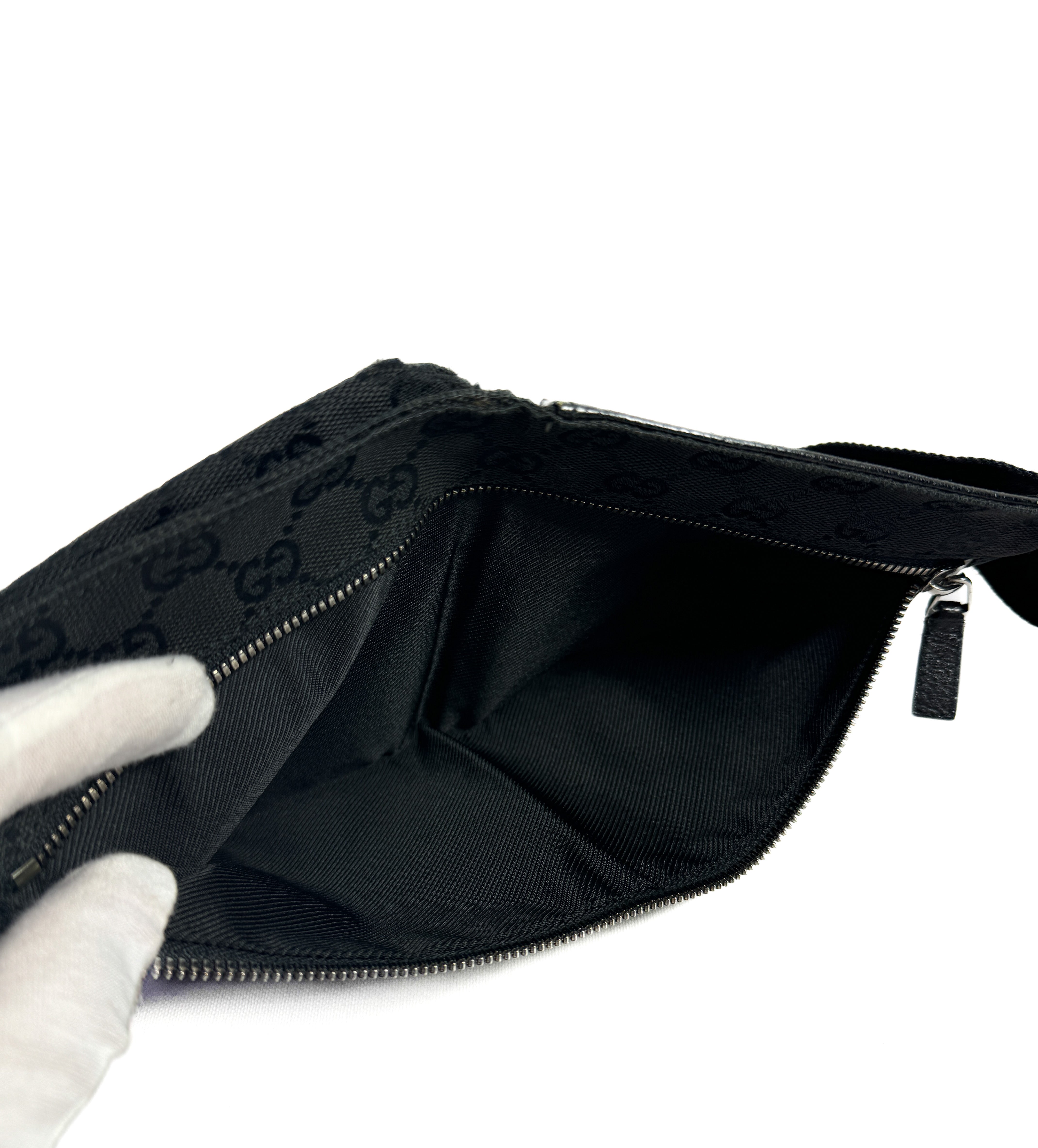 Gucci black signature vintage belt bag