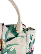 Burberry soft grain floral medium buckle tote NWT