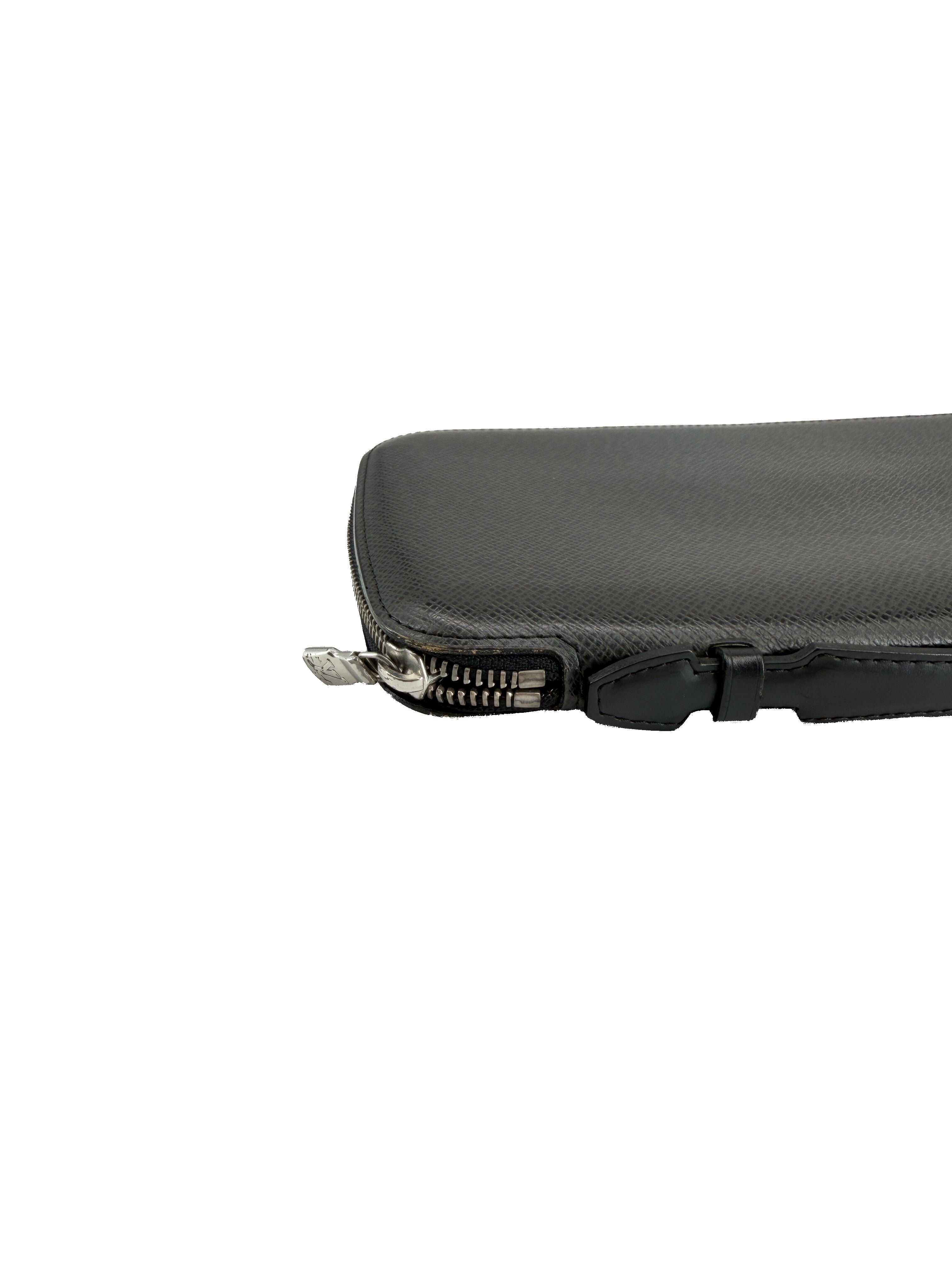 Louis Vuitton black taiga atoll travel organizer wallet MI1001