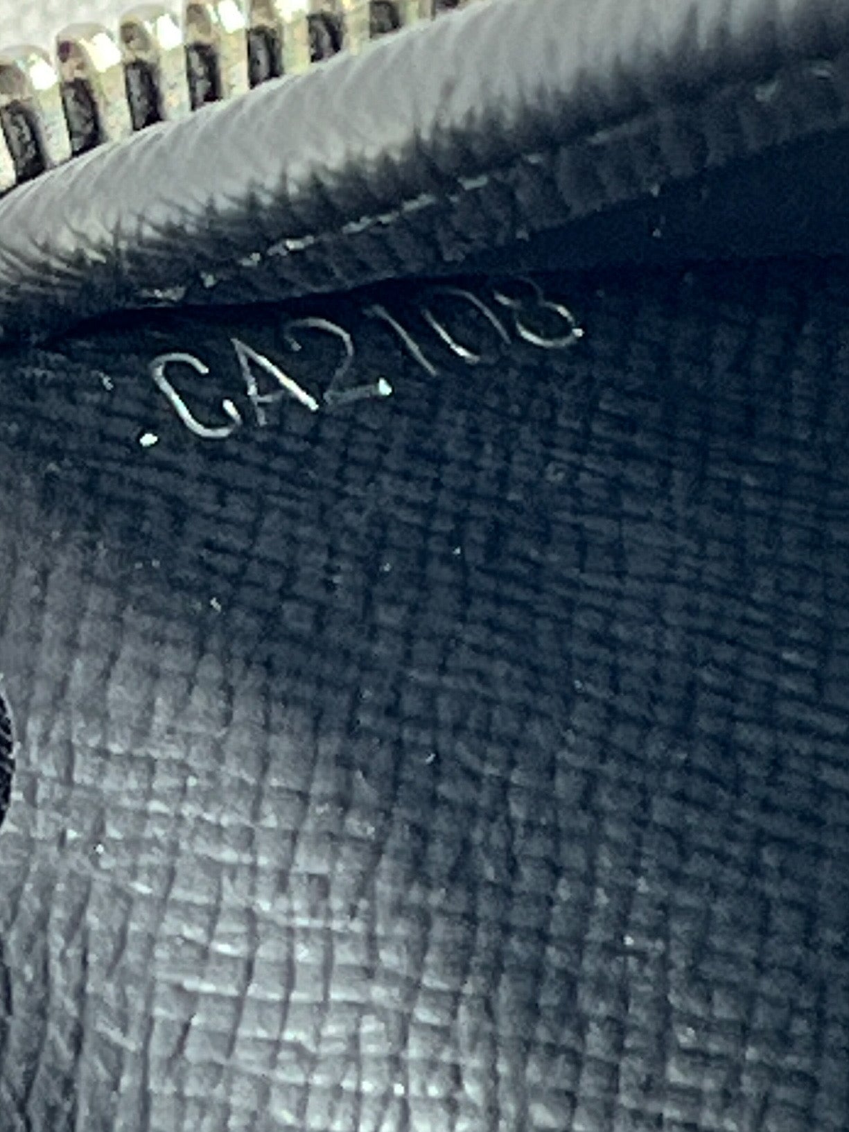 Louis Vuitton damier graphite vertical zippy wallet CA2108 retail $845