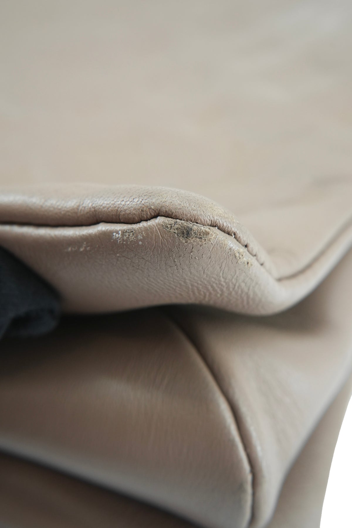 Louis Vuitton monogram taupe Coussin MM NFC