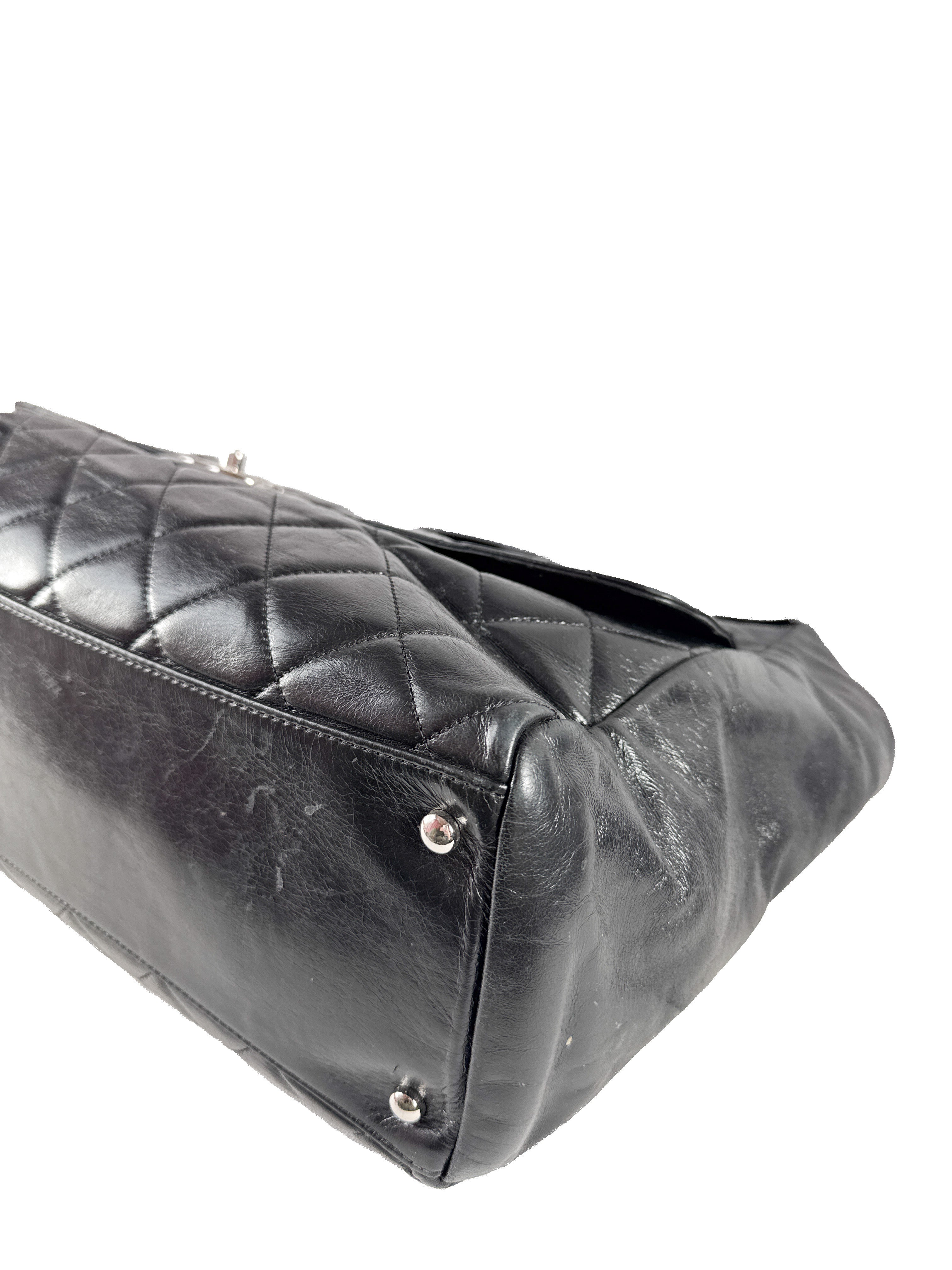 Chanel black CC delivery flap 20259700