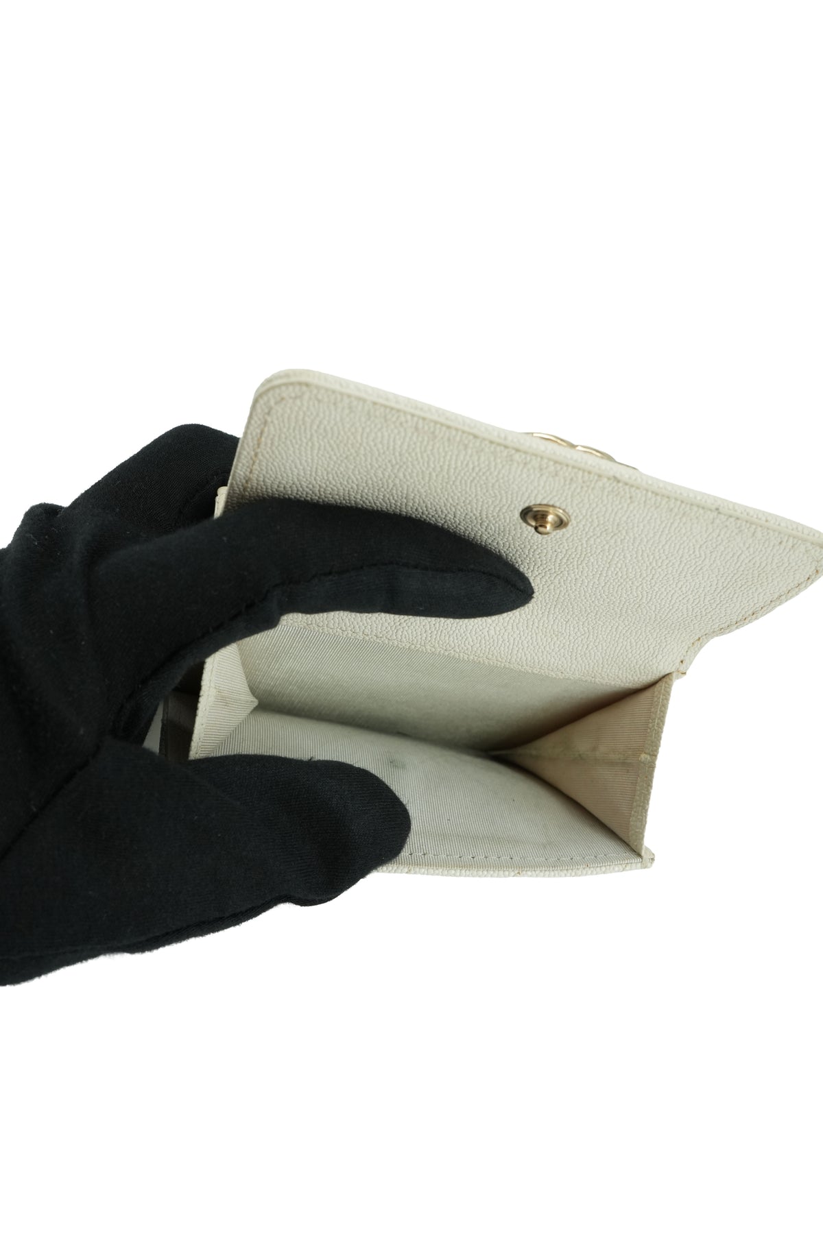 Chanel off white leather Boy compact wallet 28705204