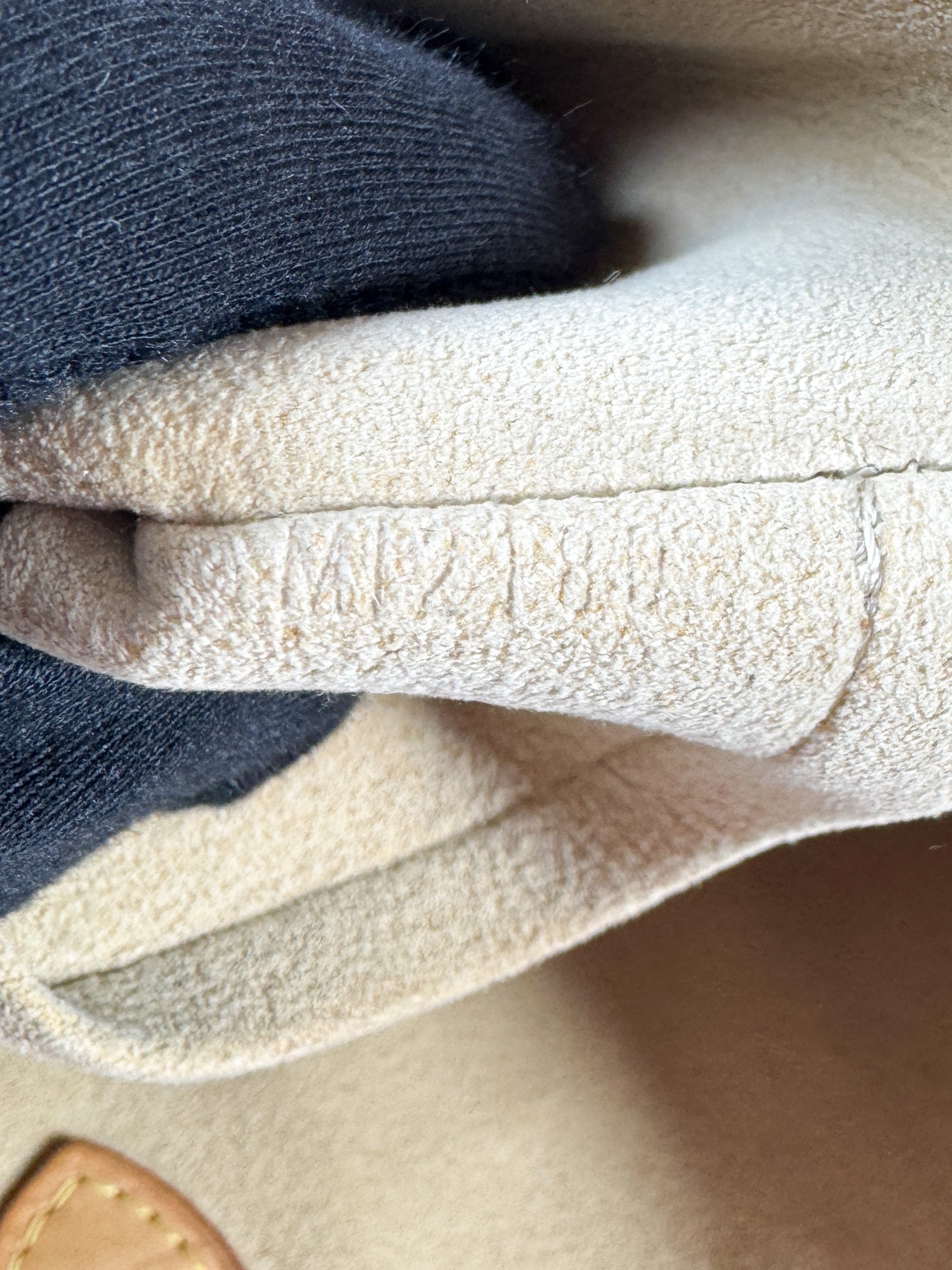 Louis Vuitton damier azur galliera PM MI2180