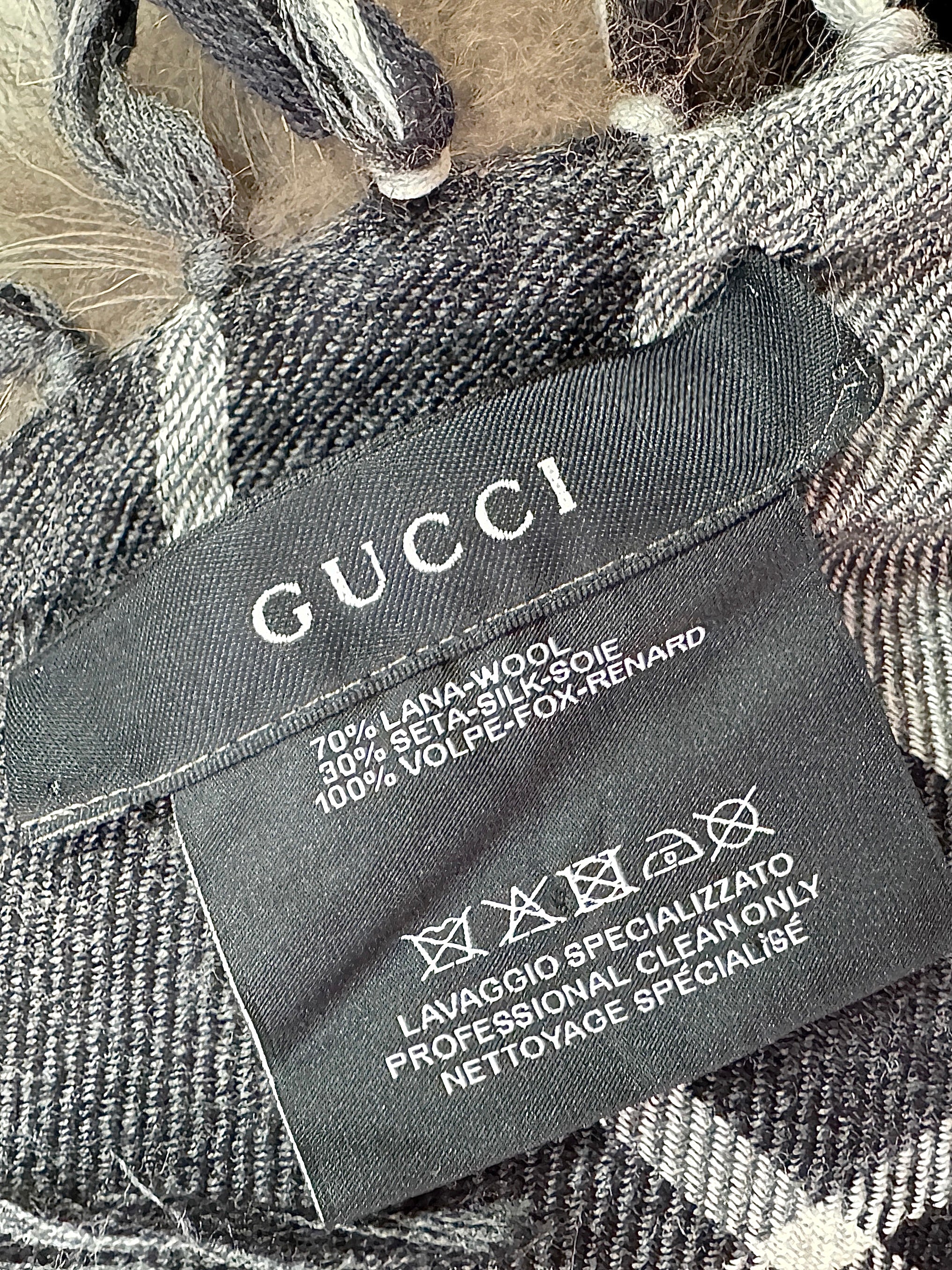 Gucci triangle cashmere and fur shawl