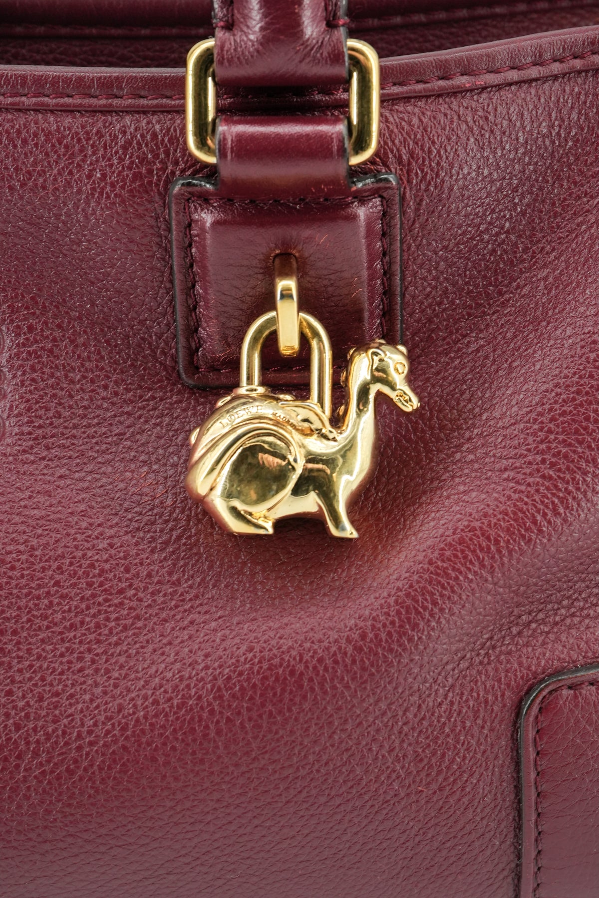 Loewe dark red Amazona 36 year of the dragon 08 11 10
