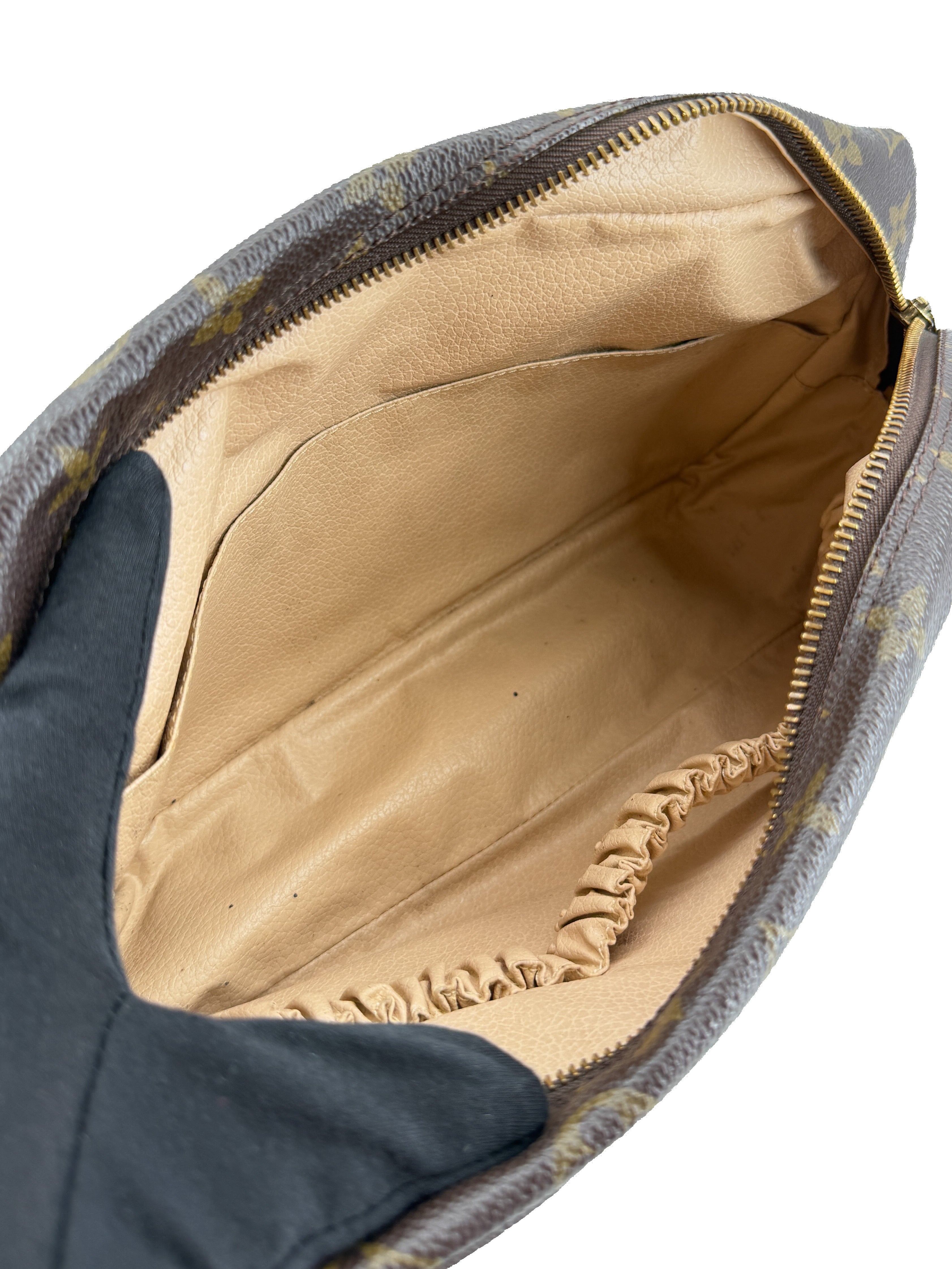 Louis Vuitton monogram Trousse Toilette 28