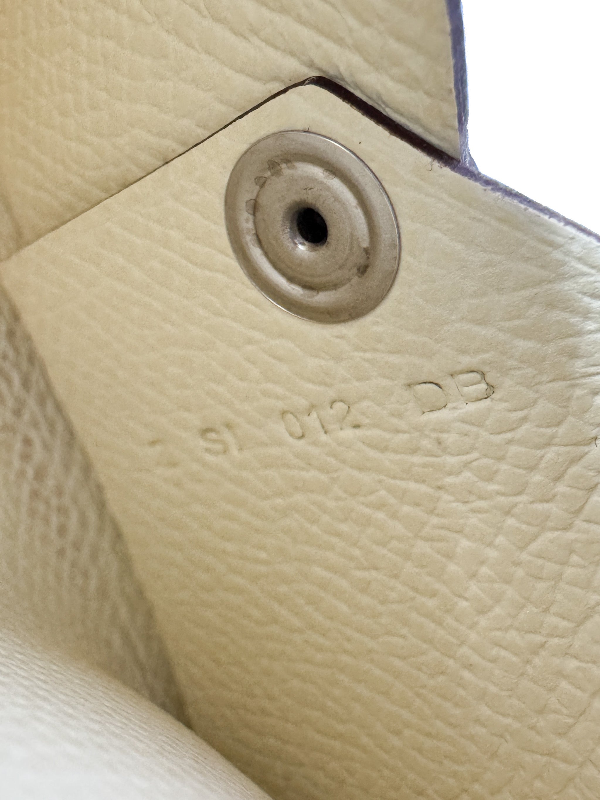 Hermès cream Calvi cardholder ZSI012DB