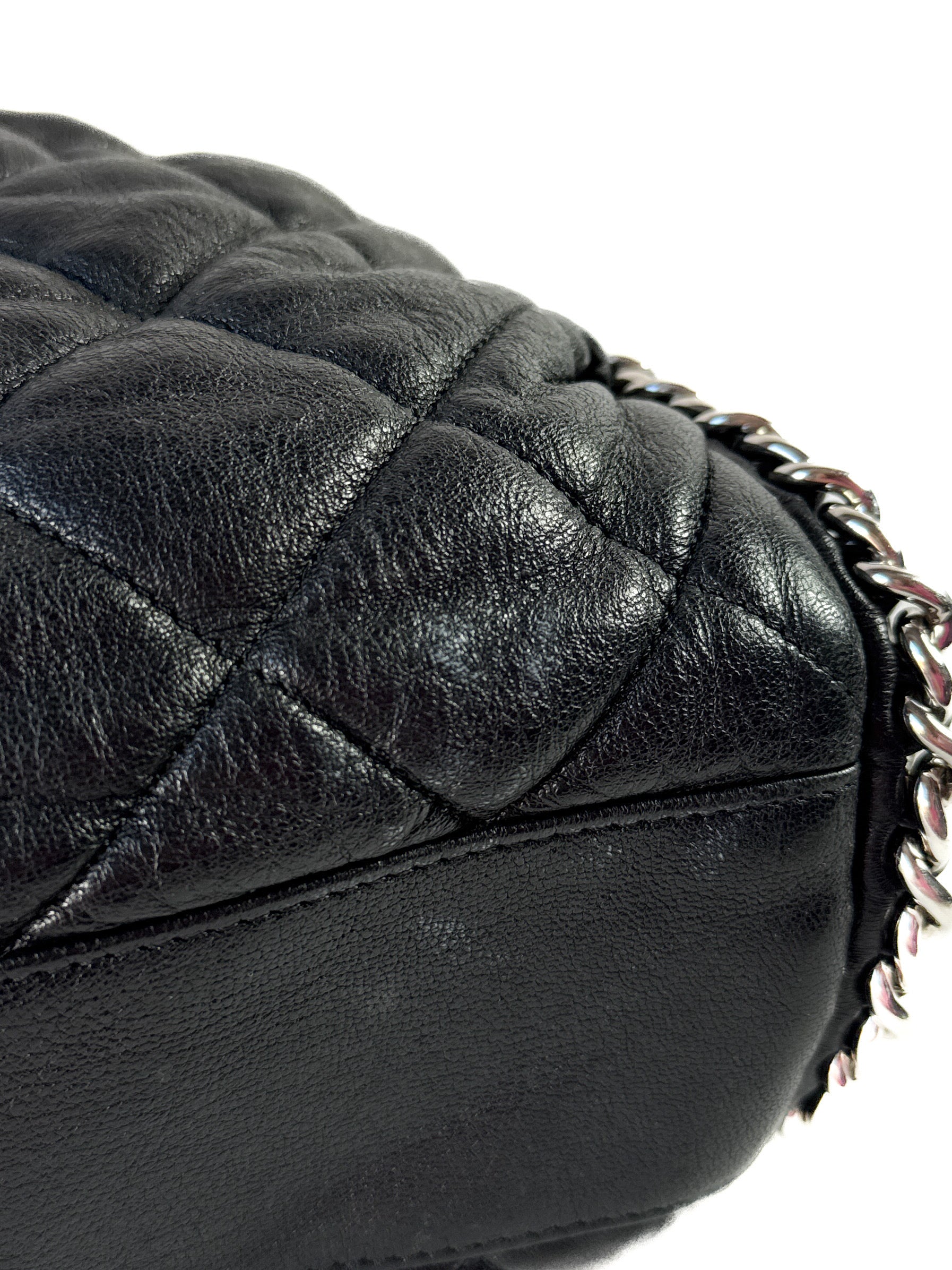 Chanel black chain around hobo quilted shoulder bag 15674661