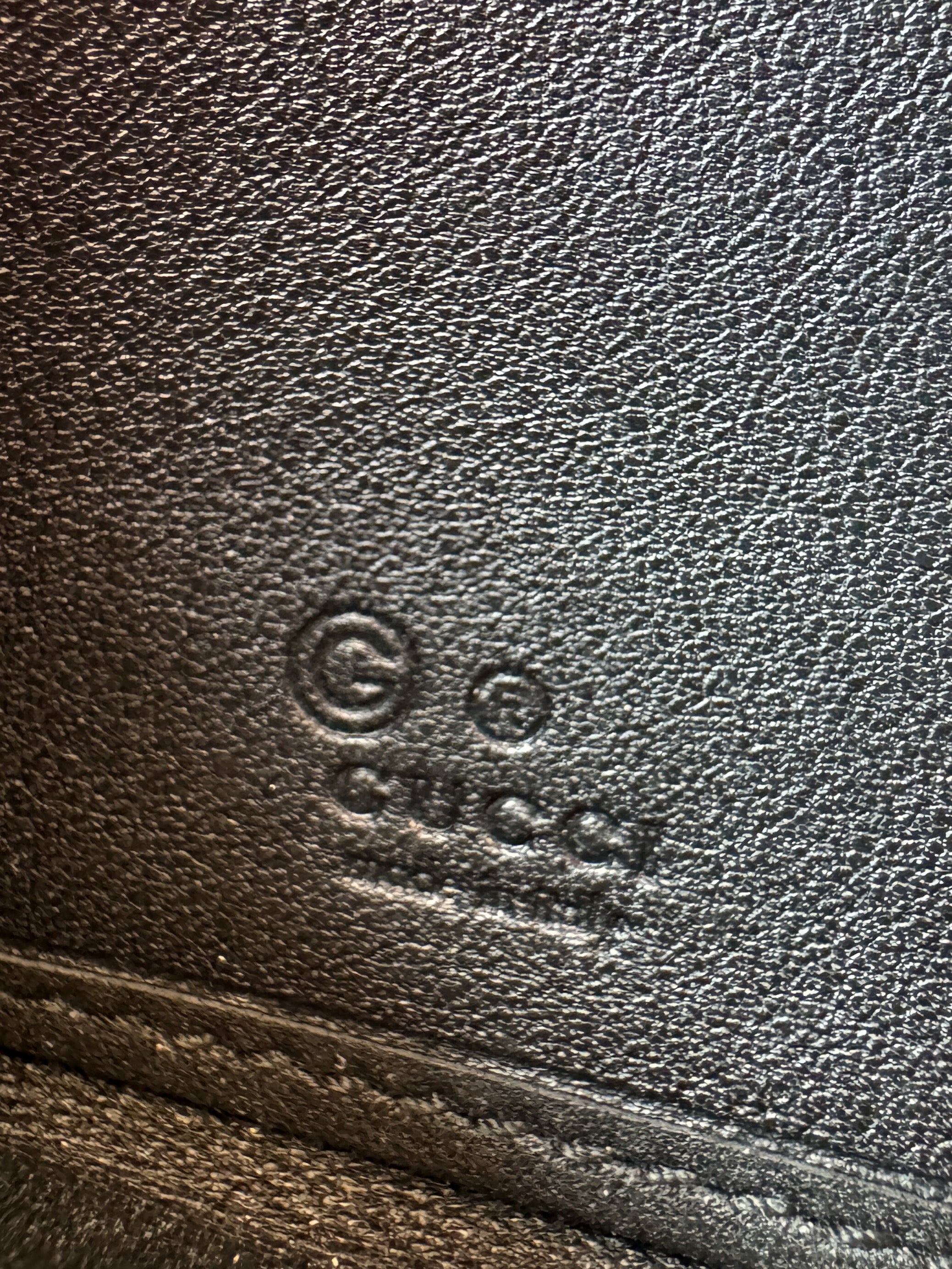 Gucci black leather GG zip around wallet 363423-4276