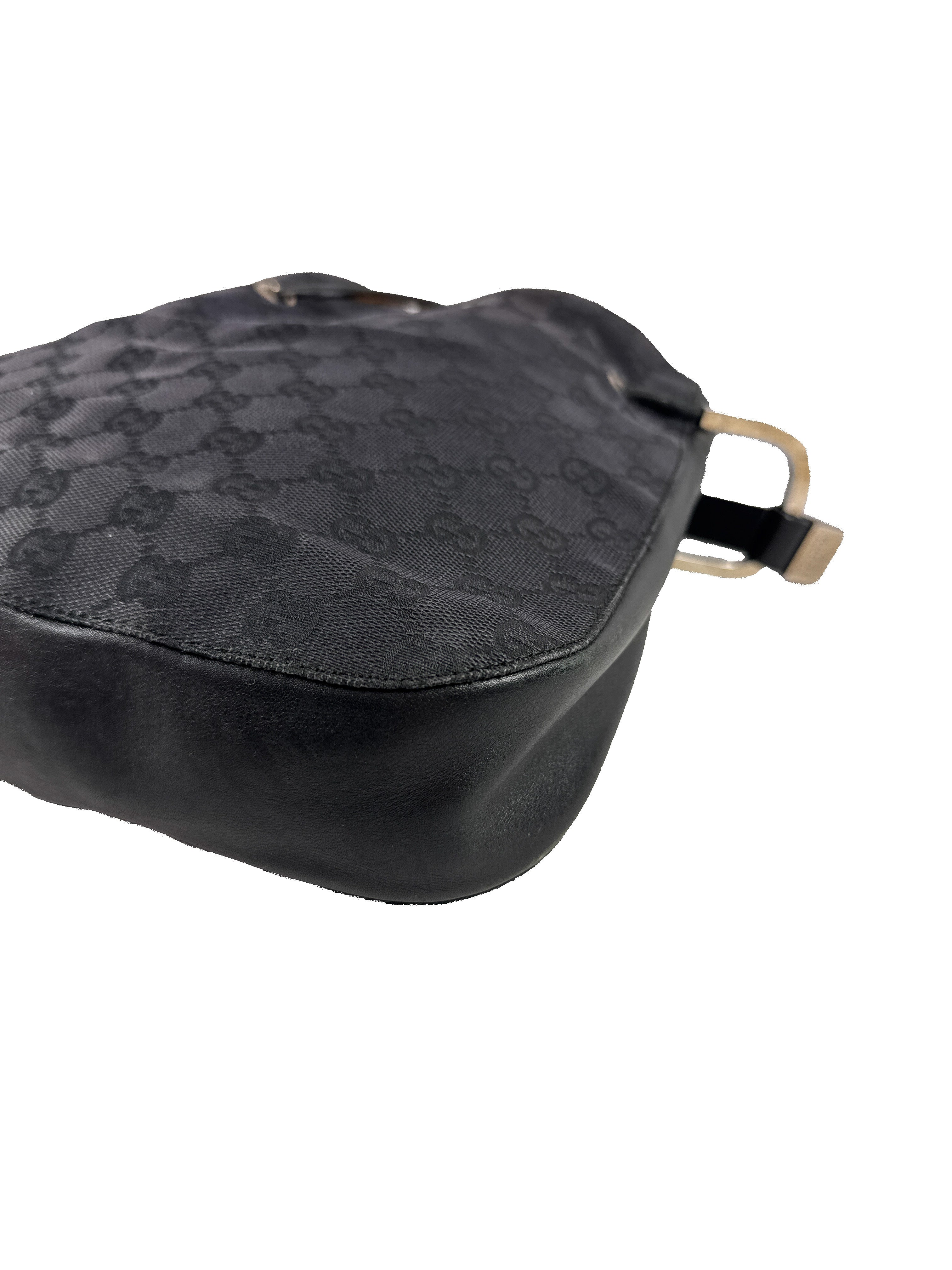 Gucci black signature shoulder bag 001.3748 001998 **as is**
