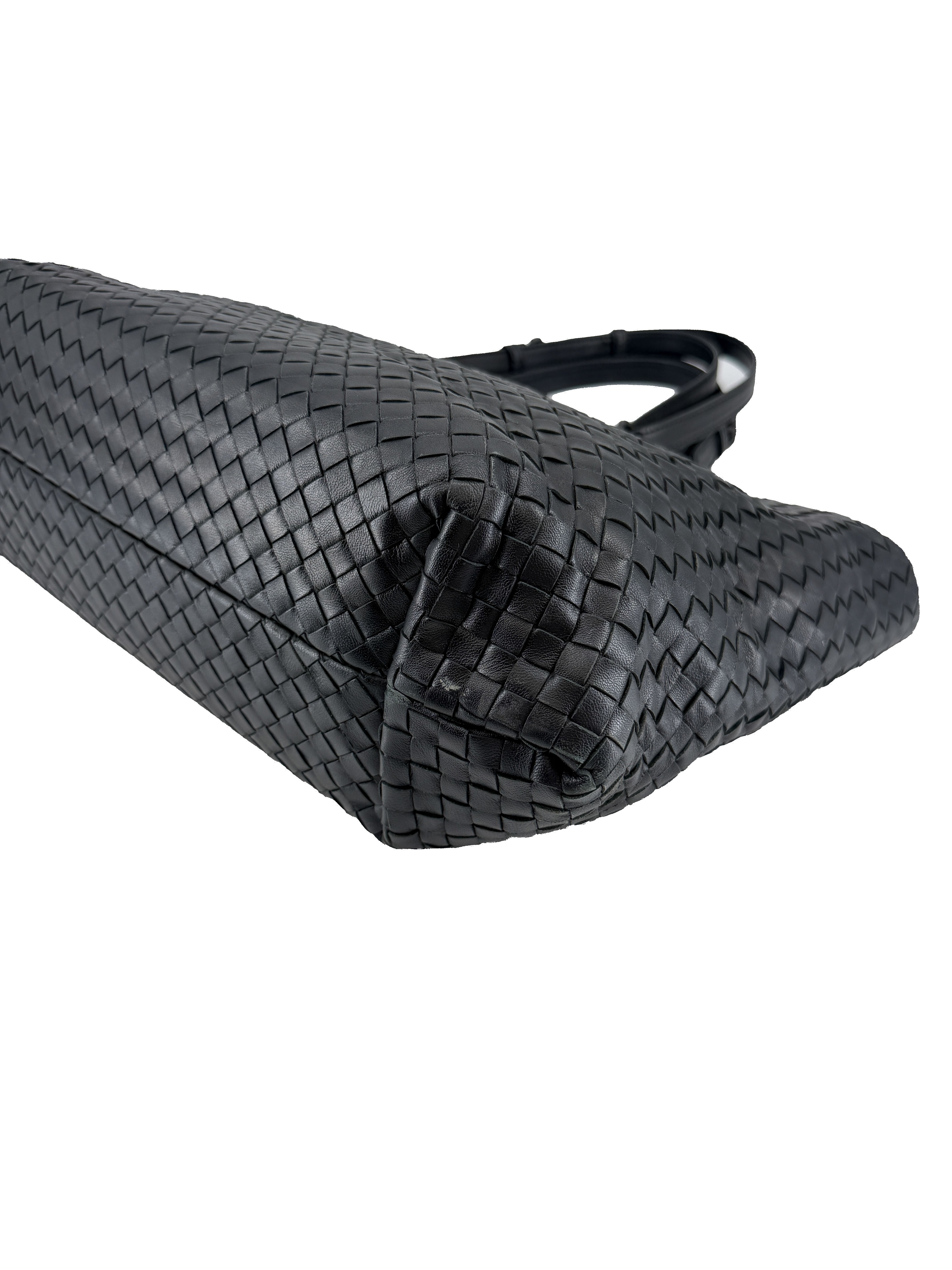Bottega Veneta black Intrecciato Capri tote B04570259K