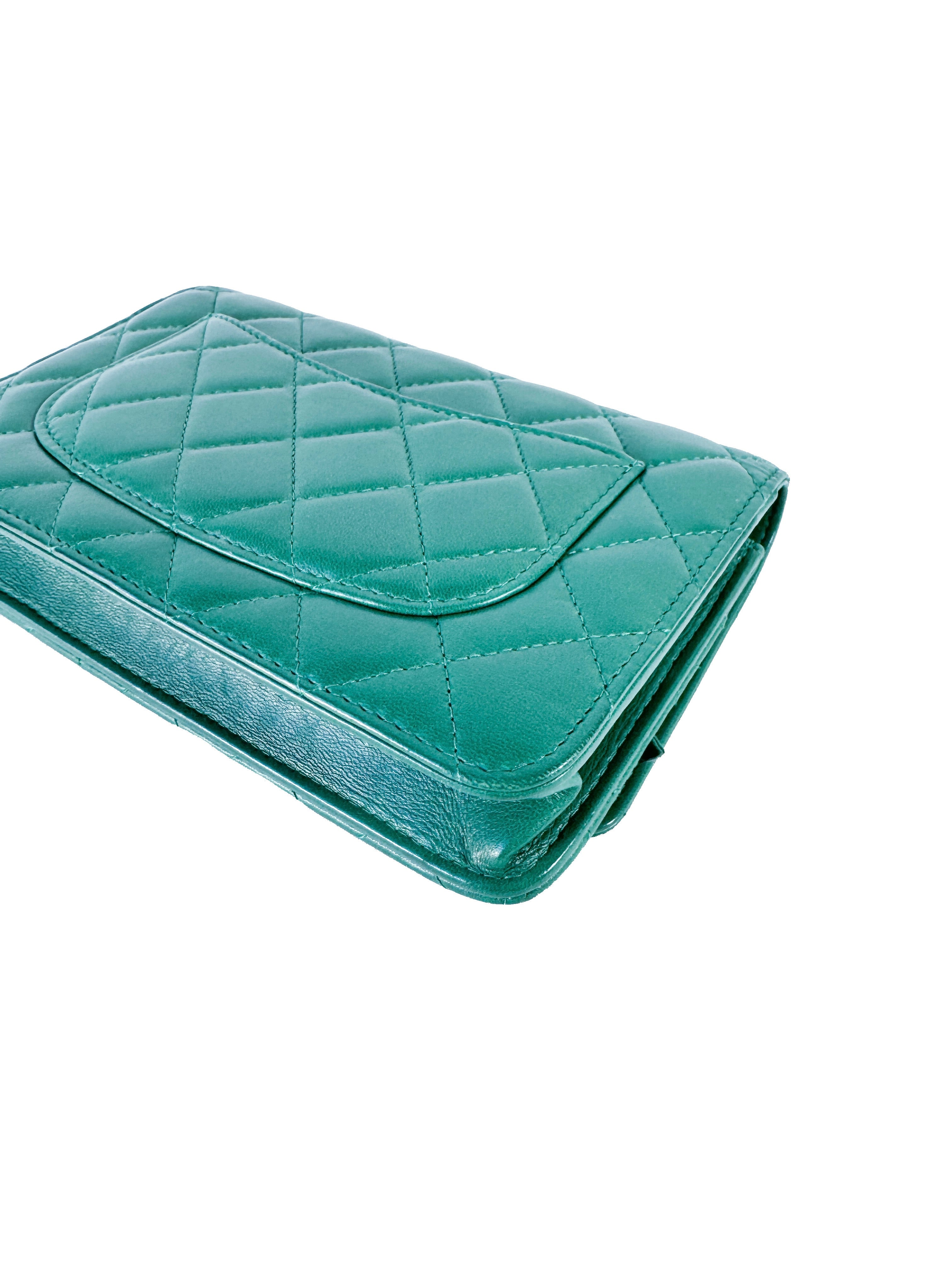 Chanel emerald green leather wallet on chain 25684891