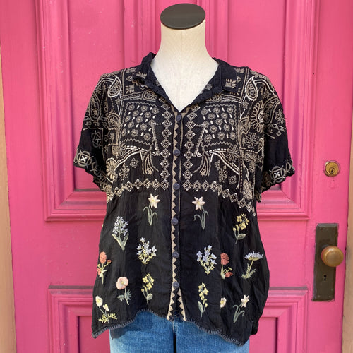 Johnny Was dark navy embroidered short sleeve button up size L