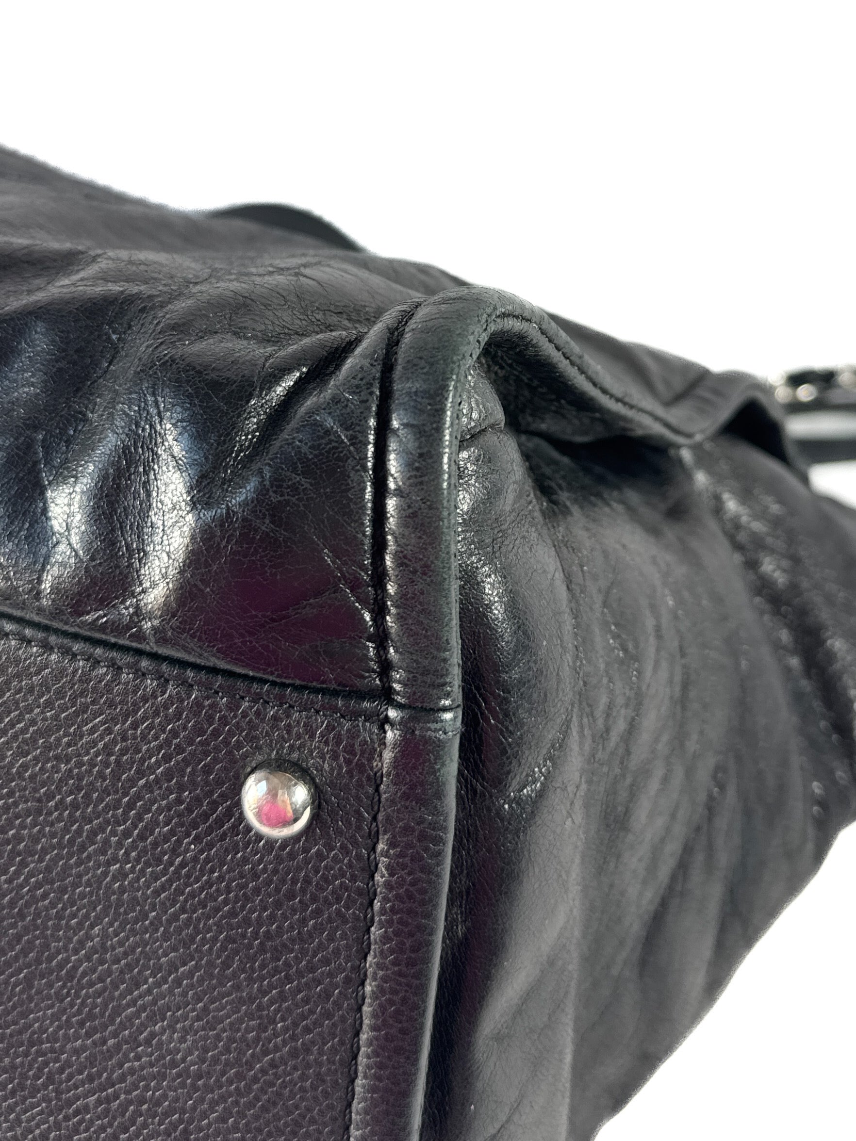 Chanel black leather glazed Deauville 22312901