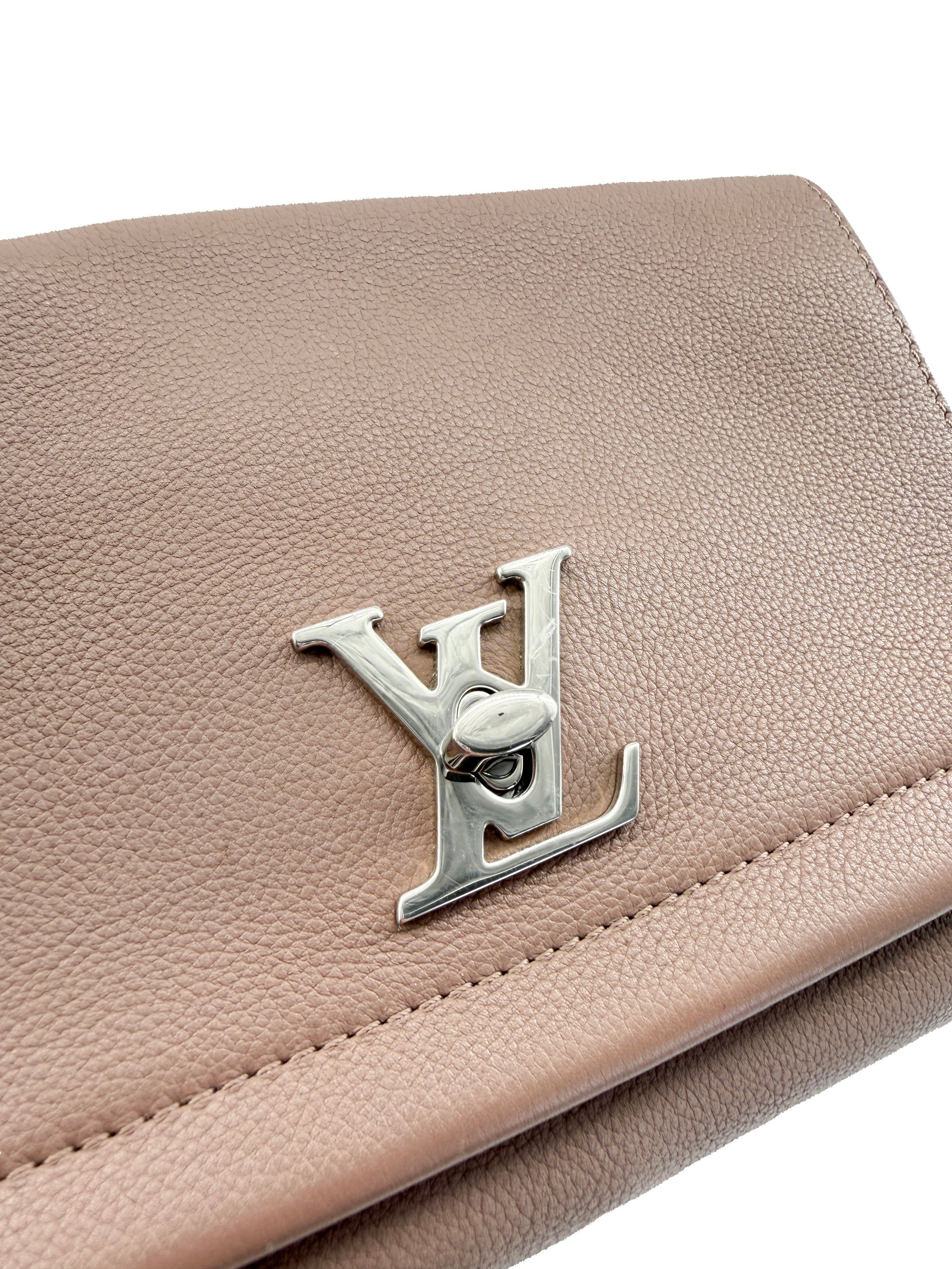 Louis Vuitton taupe Lockme II MM FL4140