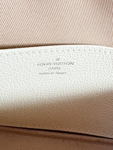 Louis Vuitton cream empreinte Metis wallet on chain NFC