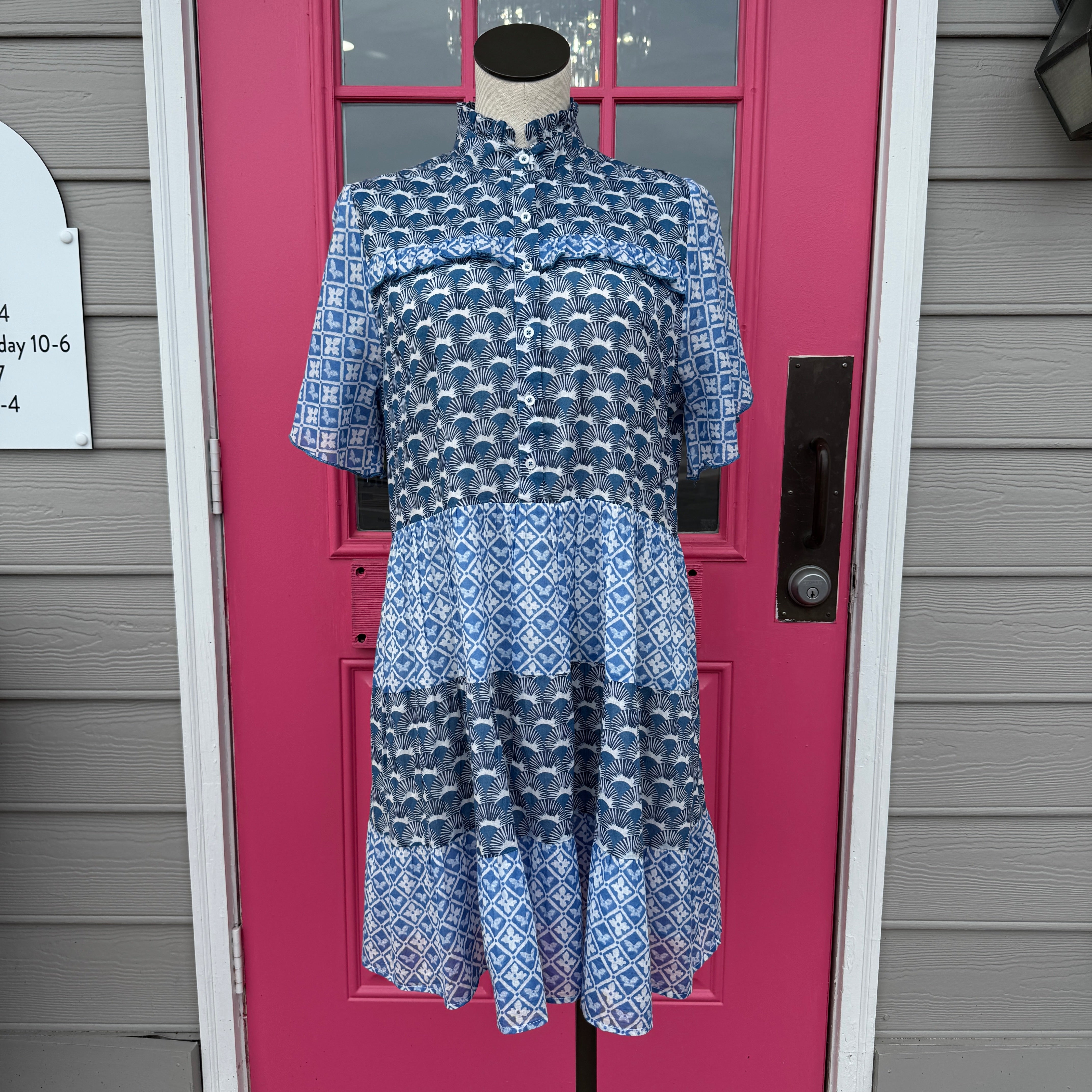 Ro's Garden blue print short sleeve mini dress size M