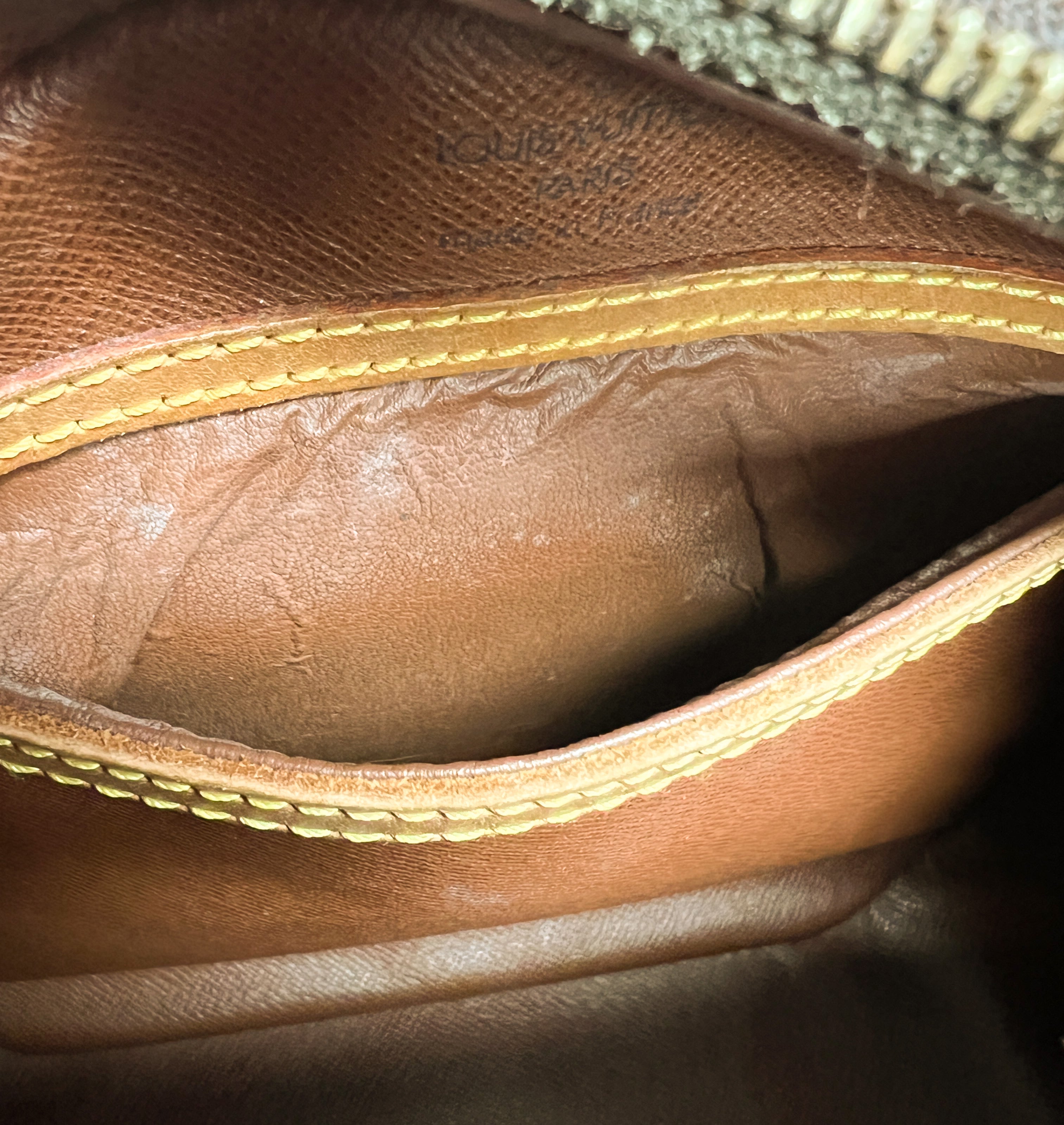 Louis Vuitton monogram Blois crossbody 2001