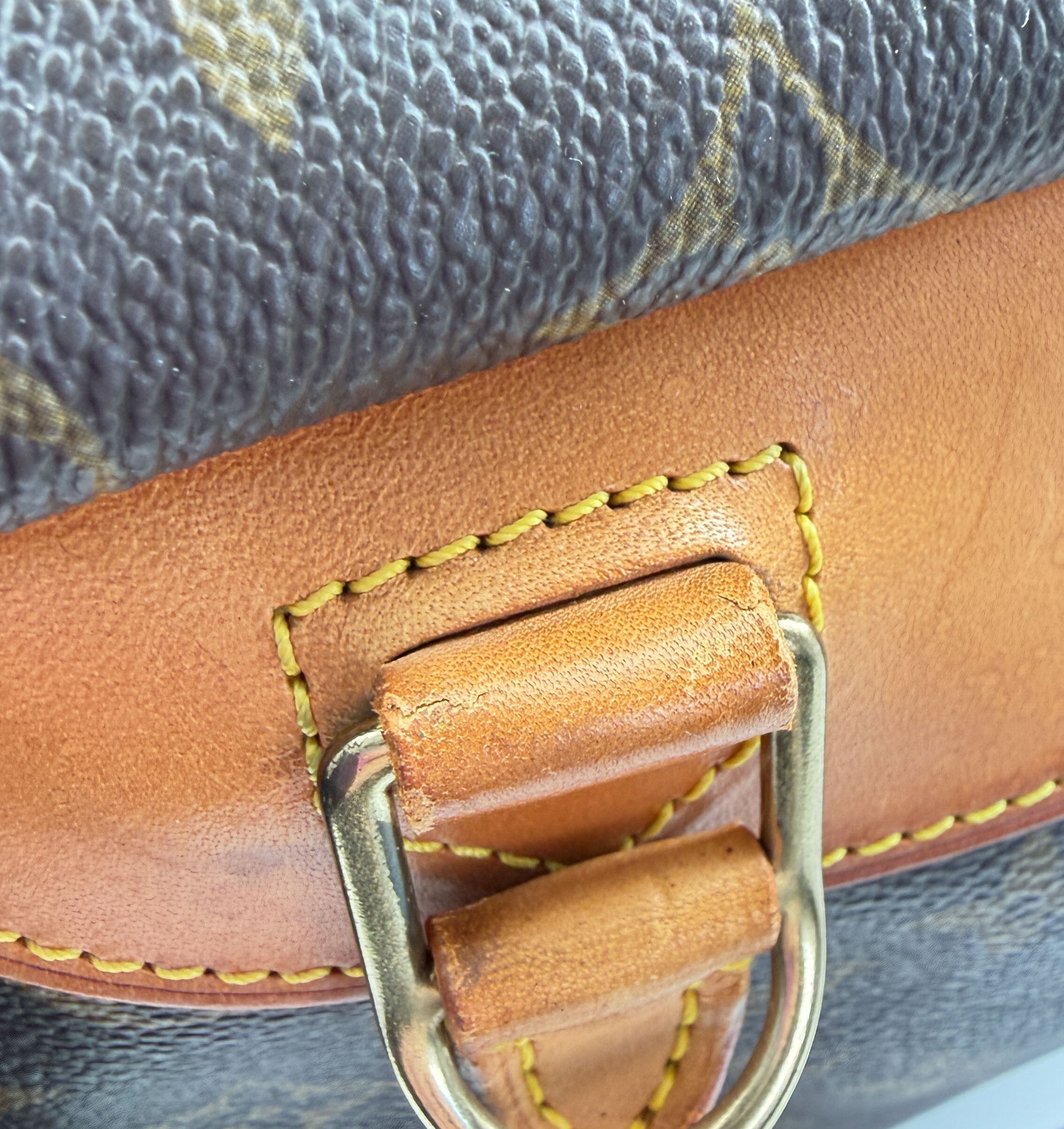 Louis Vuitton monogram Deauville w/strap VI0965