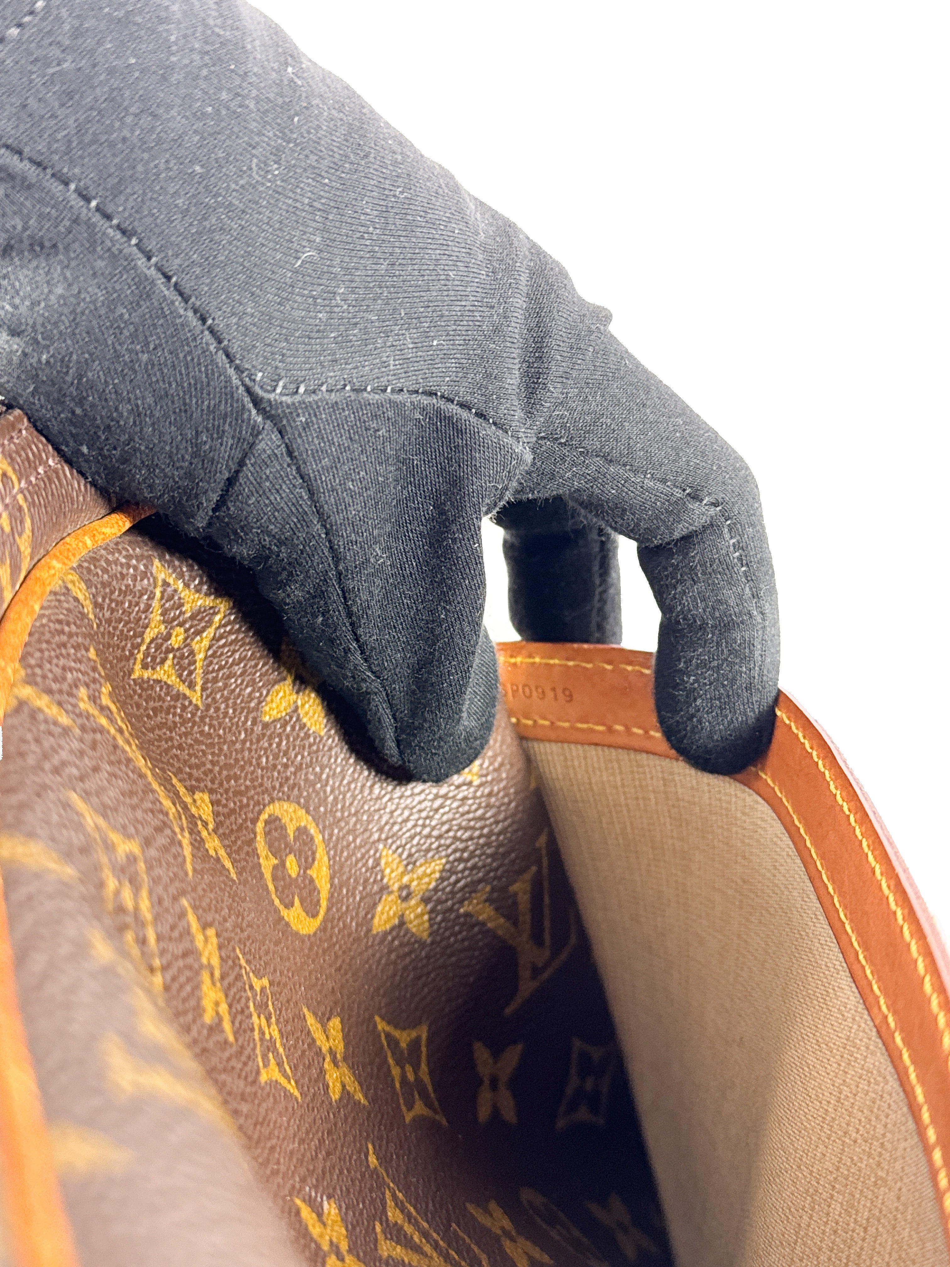 Louis Vuitton monogram reporter PM SP0919