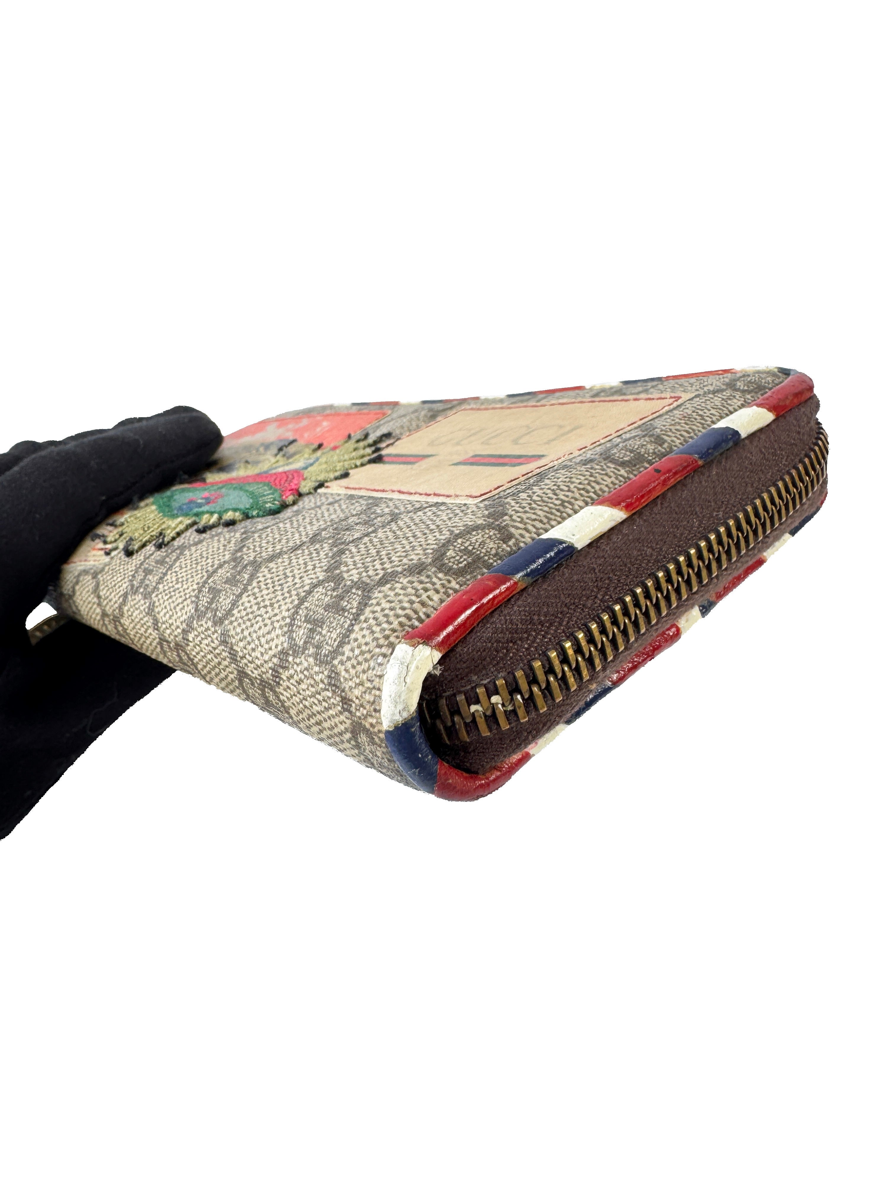 Gucci GG Supreme monogram UFO patch zip around wallet 473909.0959