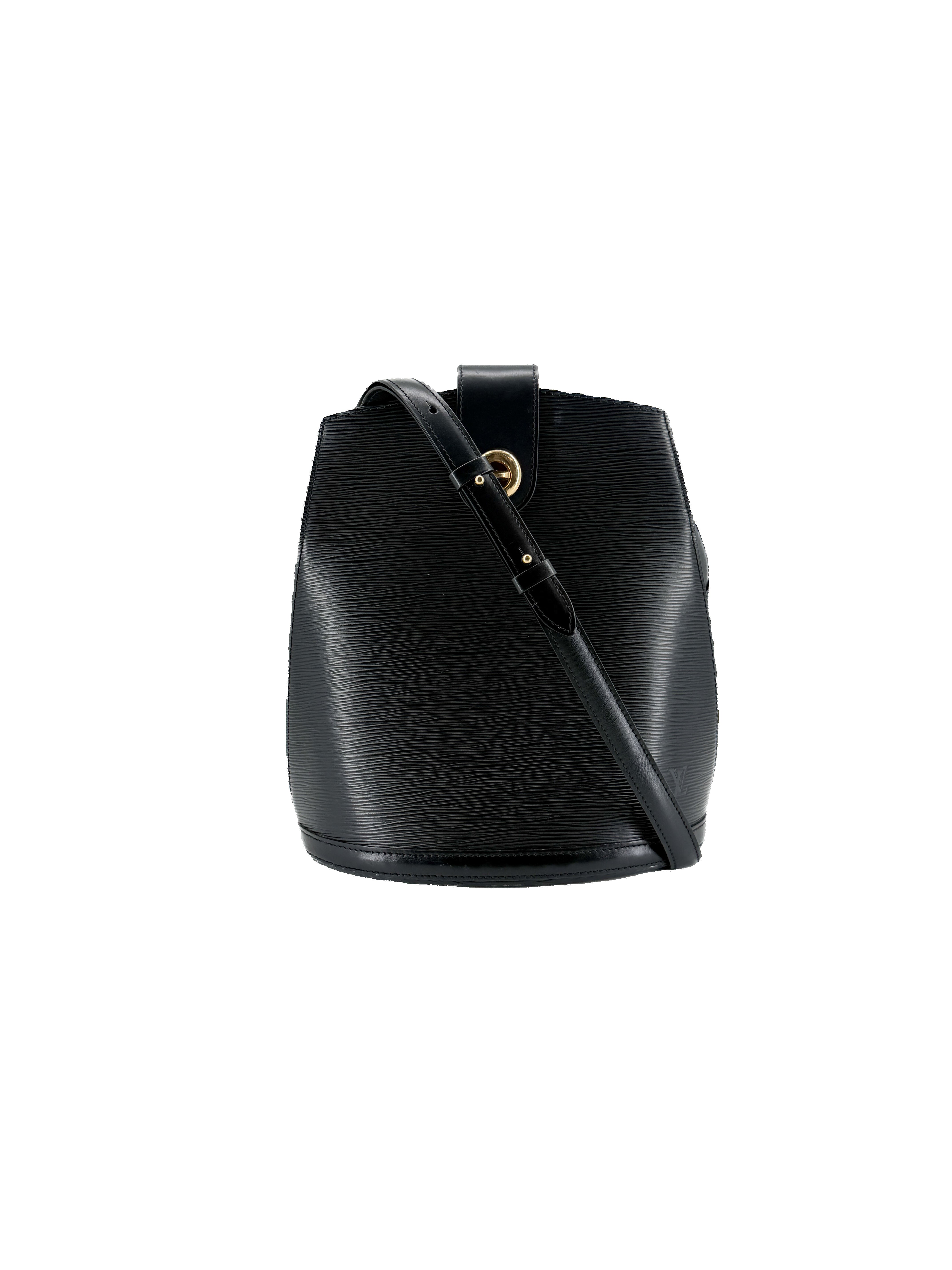 Louis Vuitton black epi leather Cluny CA0020